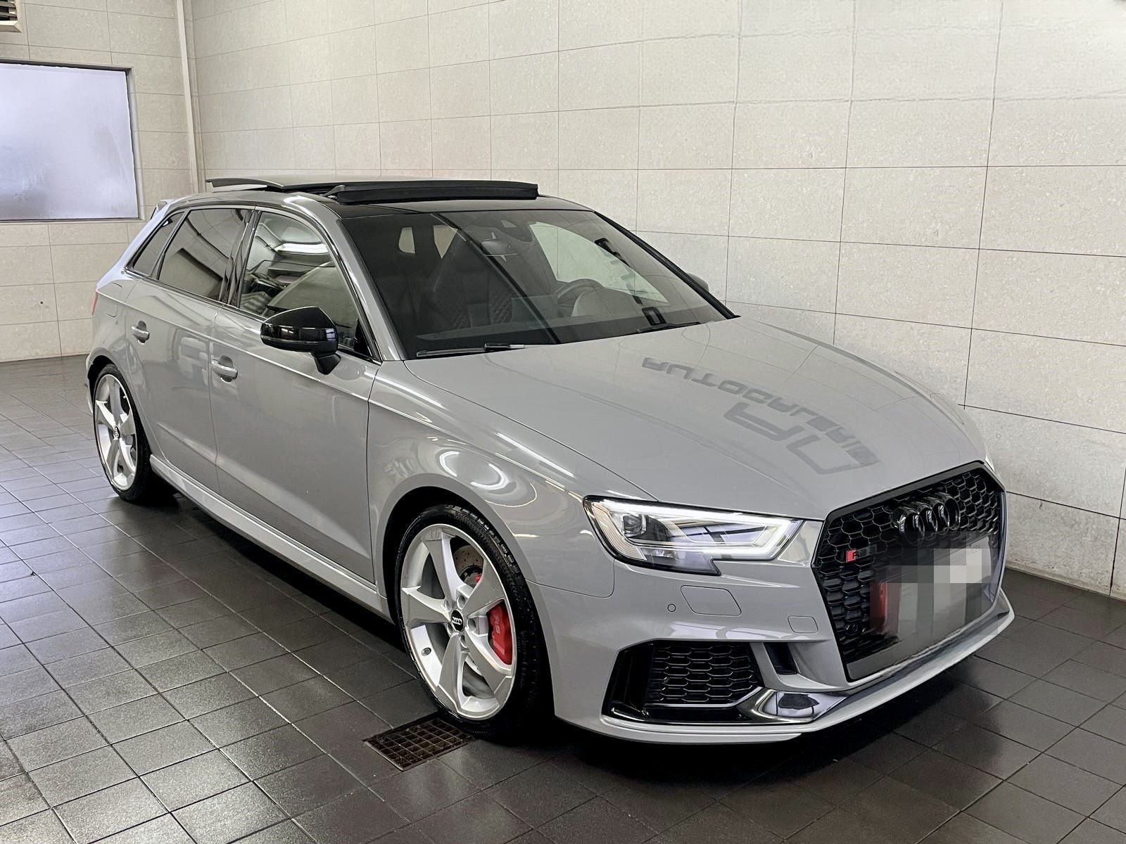 Audi RS3 Sportback Pano+Carbon+Sternenhimmel+Matrix-B foto 4