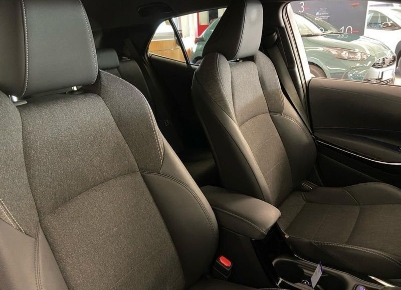 Toyota Corolla 1.8 Hybrid Style foto 13