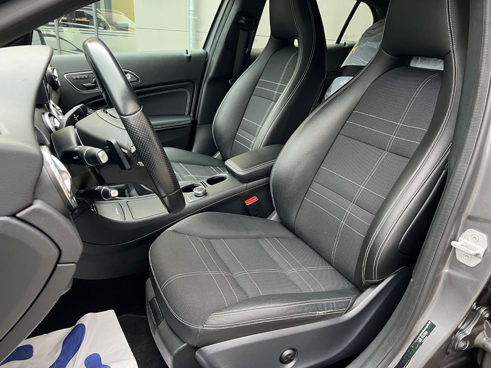 Mercedes-Benz GLA 200 CDI /HARMAN KARDON/8xBEREIFT/MEMORY foto 12
