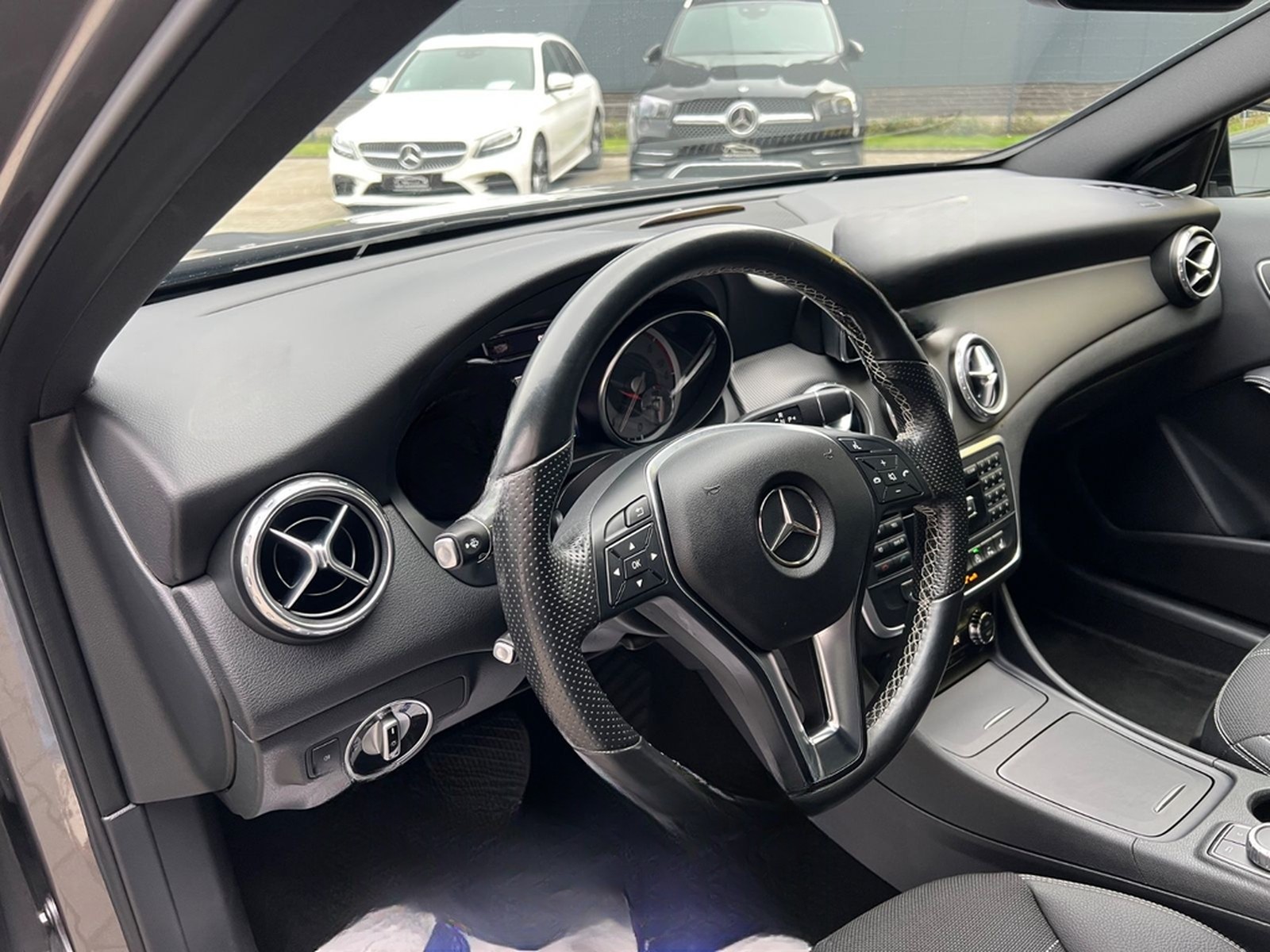 Mercedes-Benz GLA 200 CDI /HARMAN KARDON/8xBEREIFT/MEMORY foto 13