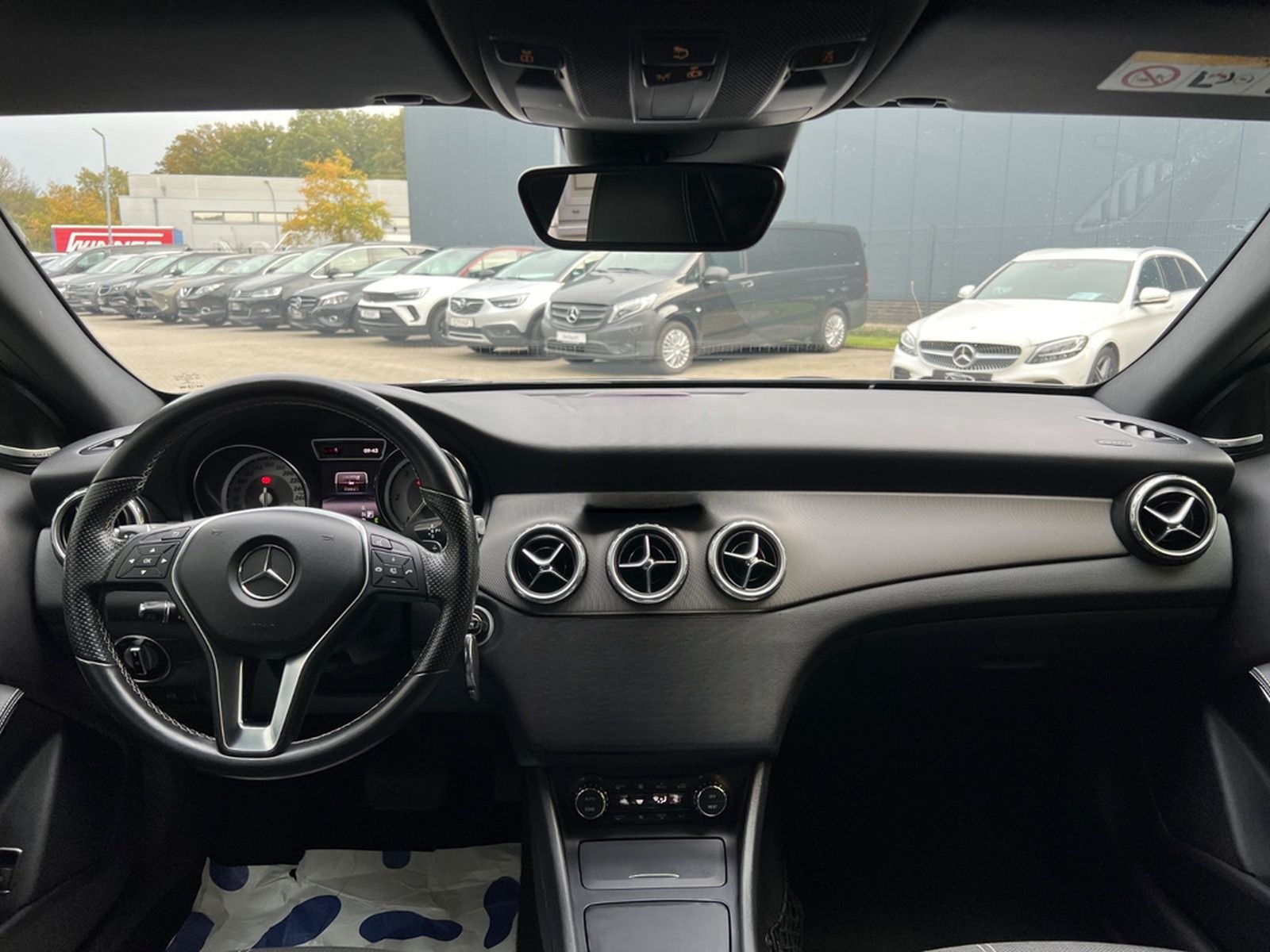 Mercedes-Benz GLA 200 CDI /HARMAN KARDON/8xBEREIFT/MEMORY foto 16