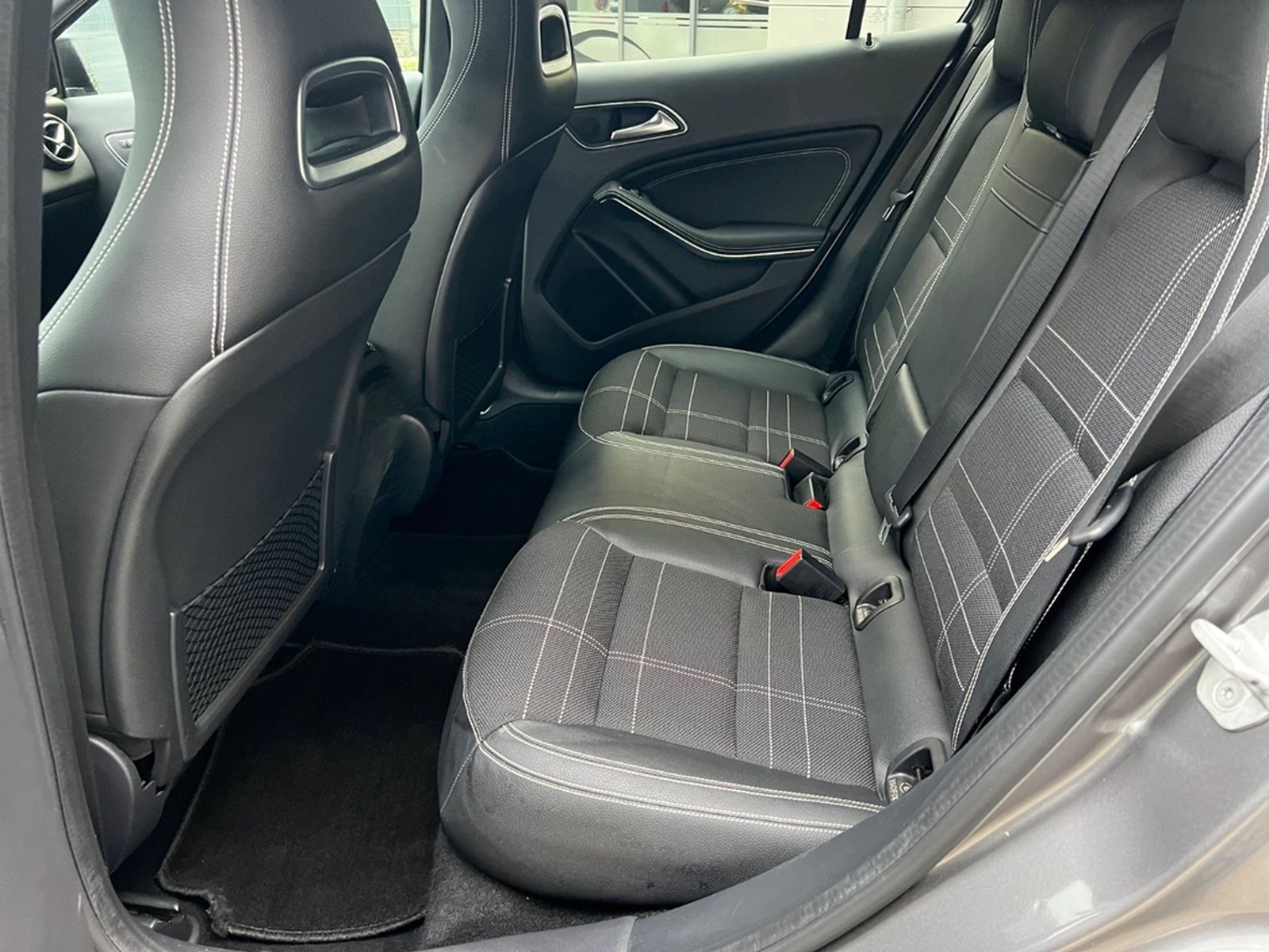Mercedes-Benz GLA 200 CDI /HARMAN KARDON/8xBEREIFT/MEMORY foto 18