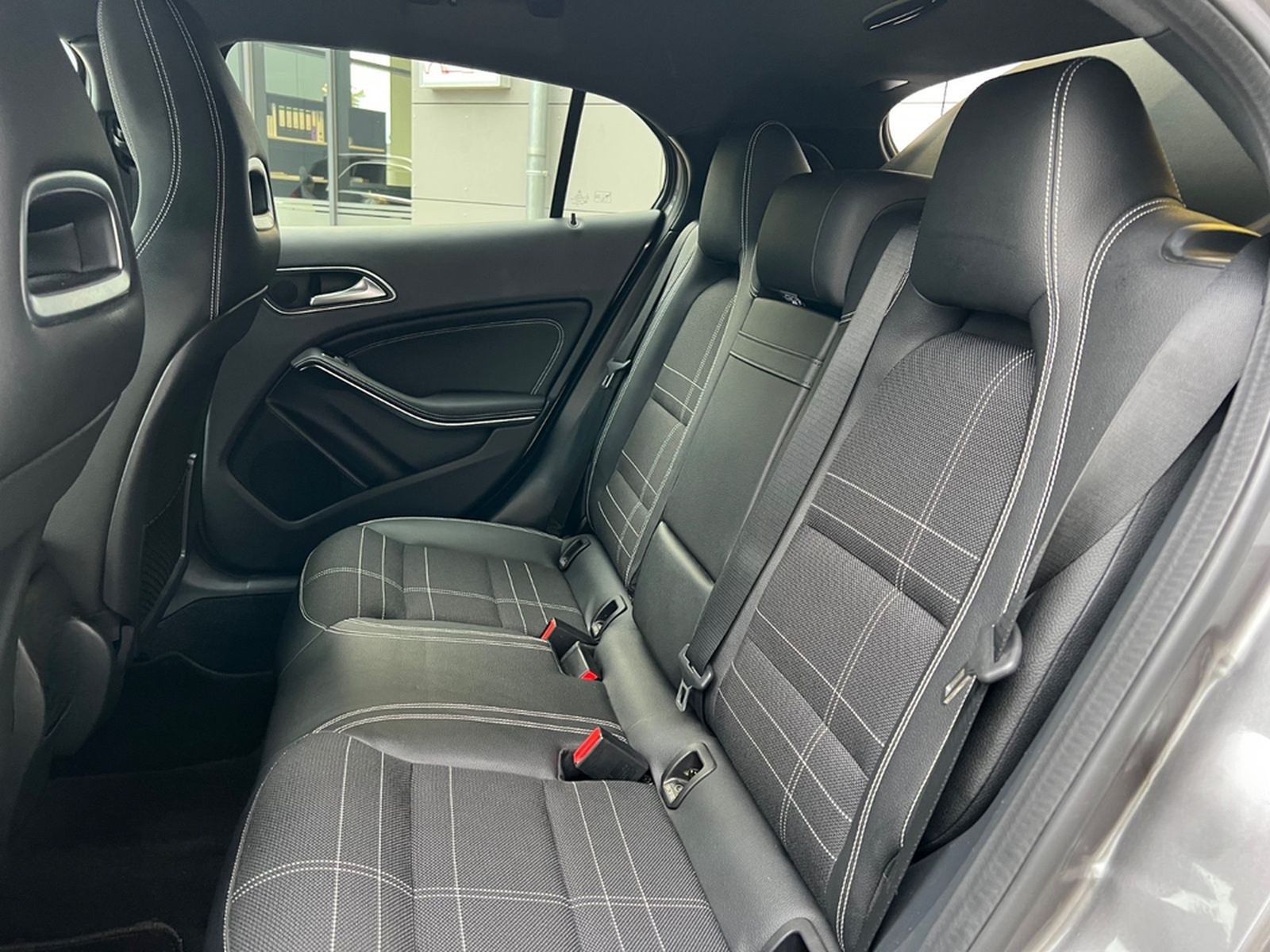 Mercedes-Benz GLA 200 CDI /HARMAN KARDON/8xBEREIFT/MEMORY foto 19