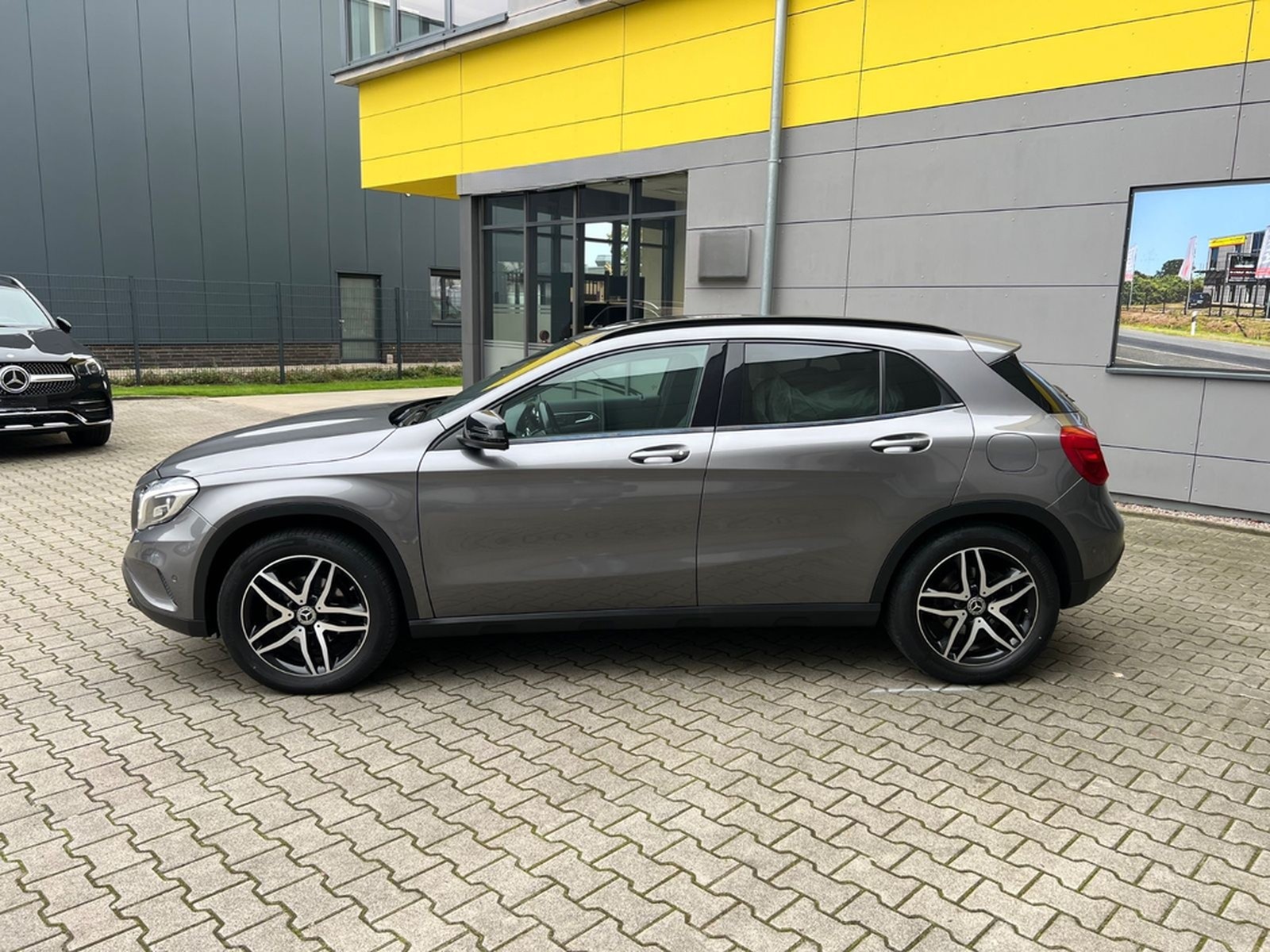 Mercedes-Benz GLA 200 CDI /HARMAN KARDON/8xBEREIFT/MEMORY foto 3