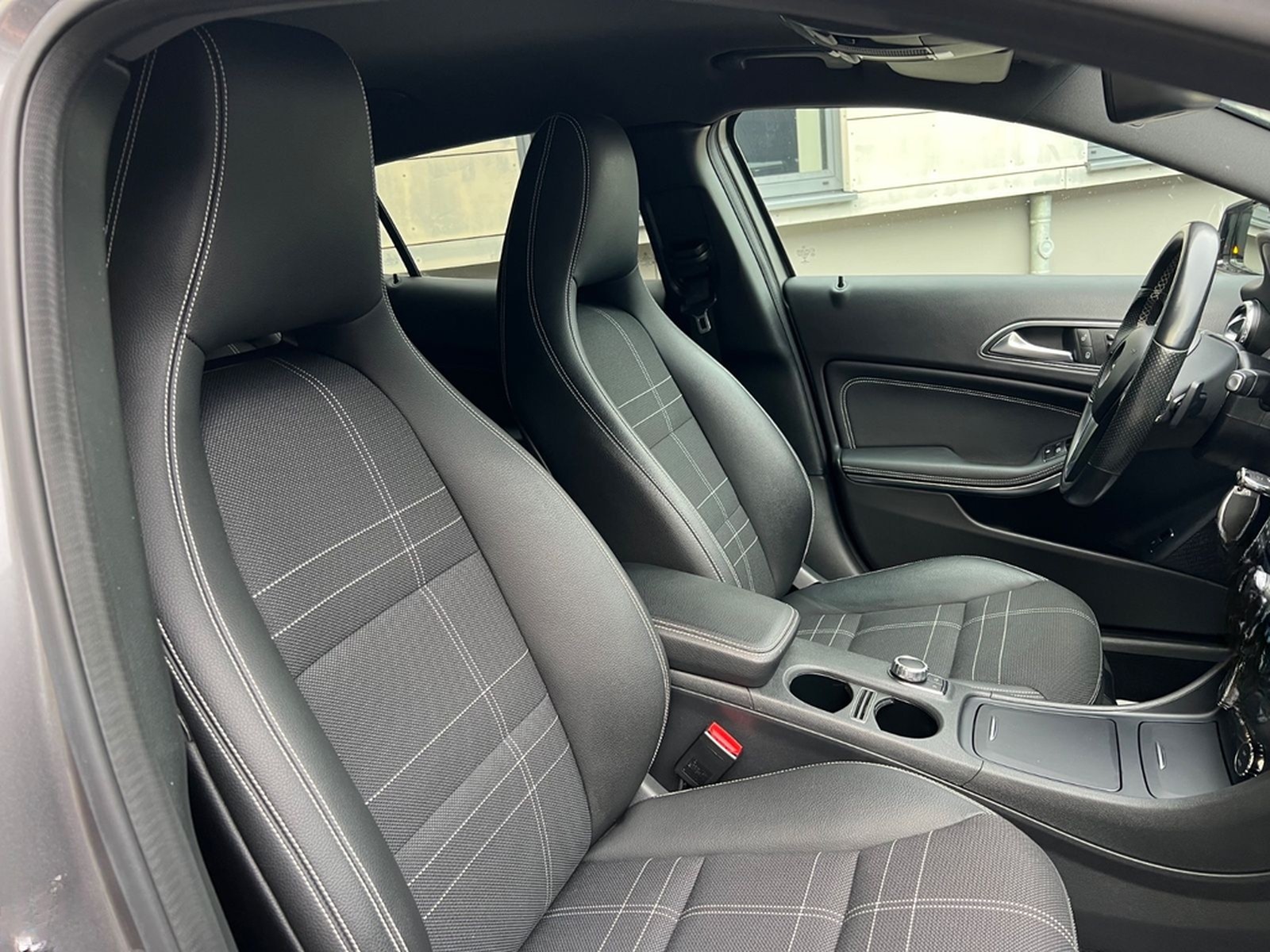 Mercedes-Benz GLA 200 CDI /HARMAN KARDON/8xBEREIFT/MEMORY foto 26