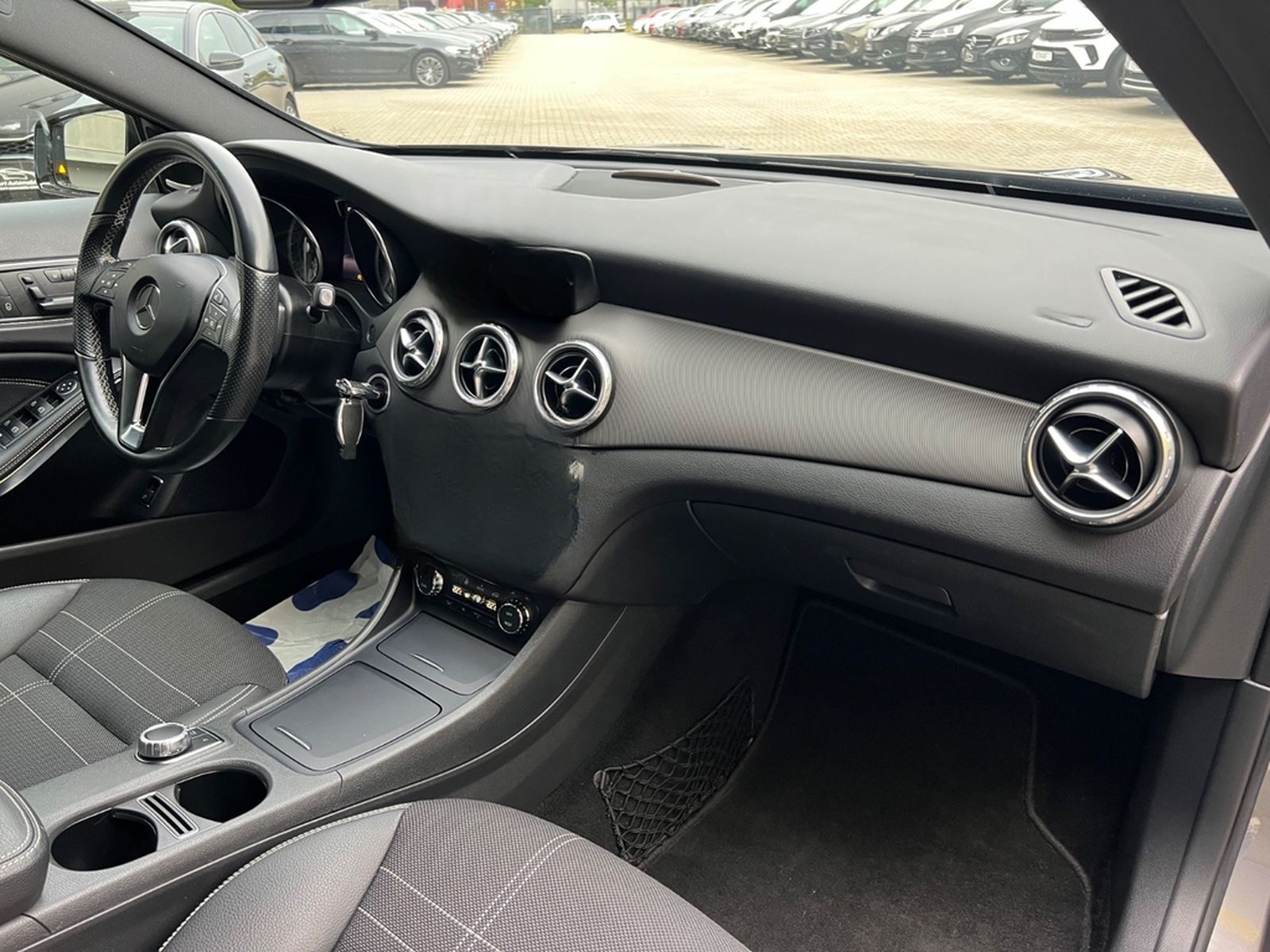 Mercedes-Benz GLA 200 CDI /HARMAN KARDON/8xBEREIFT/MEMORY foto 27