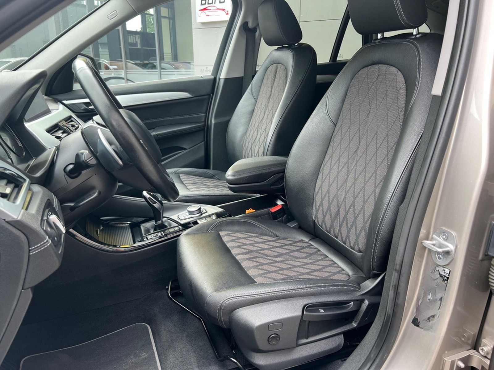 BMW X1 Baureihe X1 xDrive 25/KAMERA/AHK/AUTOMATIK/ foto 12
