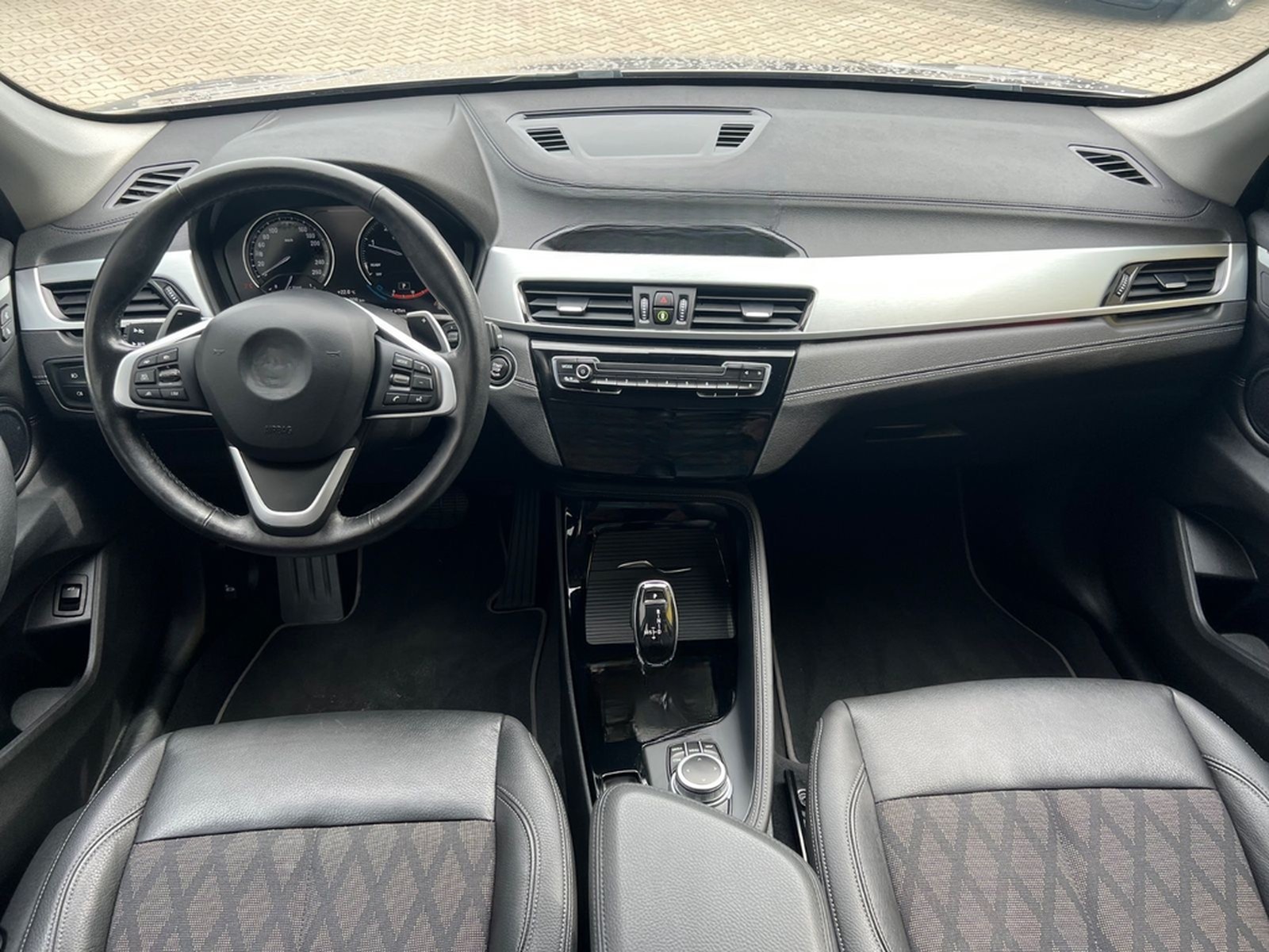 BMW X1 Baureihe X1 xDrive 25/KAMERA/AHK/AUTOMATIK/ foto 16