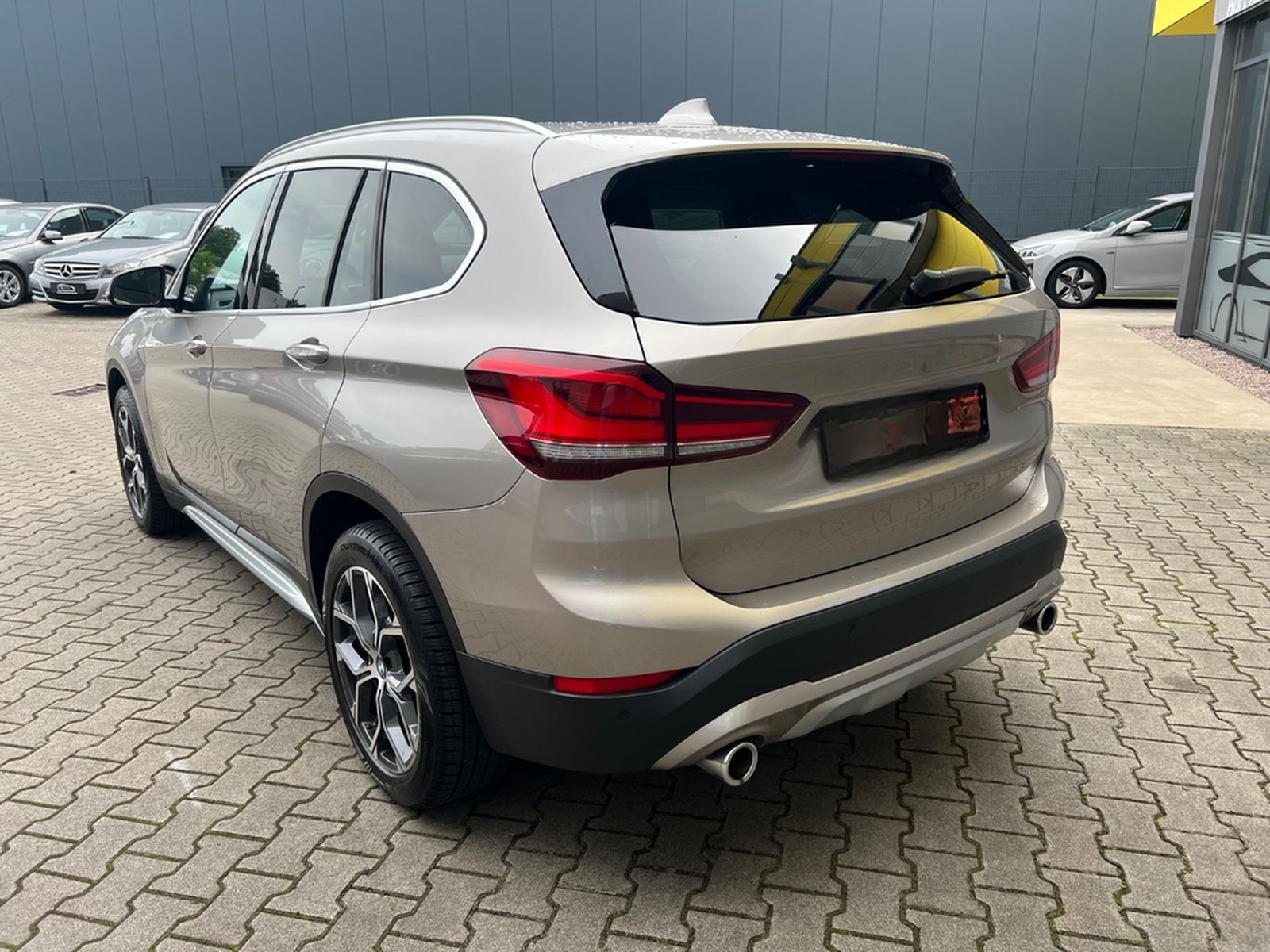 BMW X1 Baureihe X1 xDrive 25/KAMERA/AHK/AUTOMATIK/ foto 4