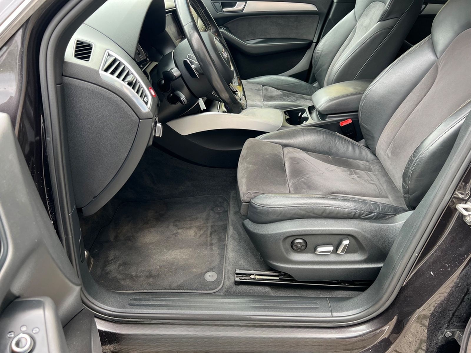 Audi SQ5 3.0 TDI/QUATTRO/AHK/AUTOMATIK/NAVI/BIXENON/ foto 11