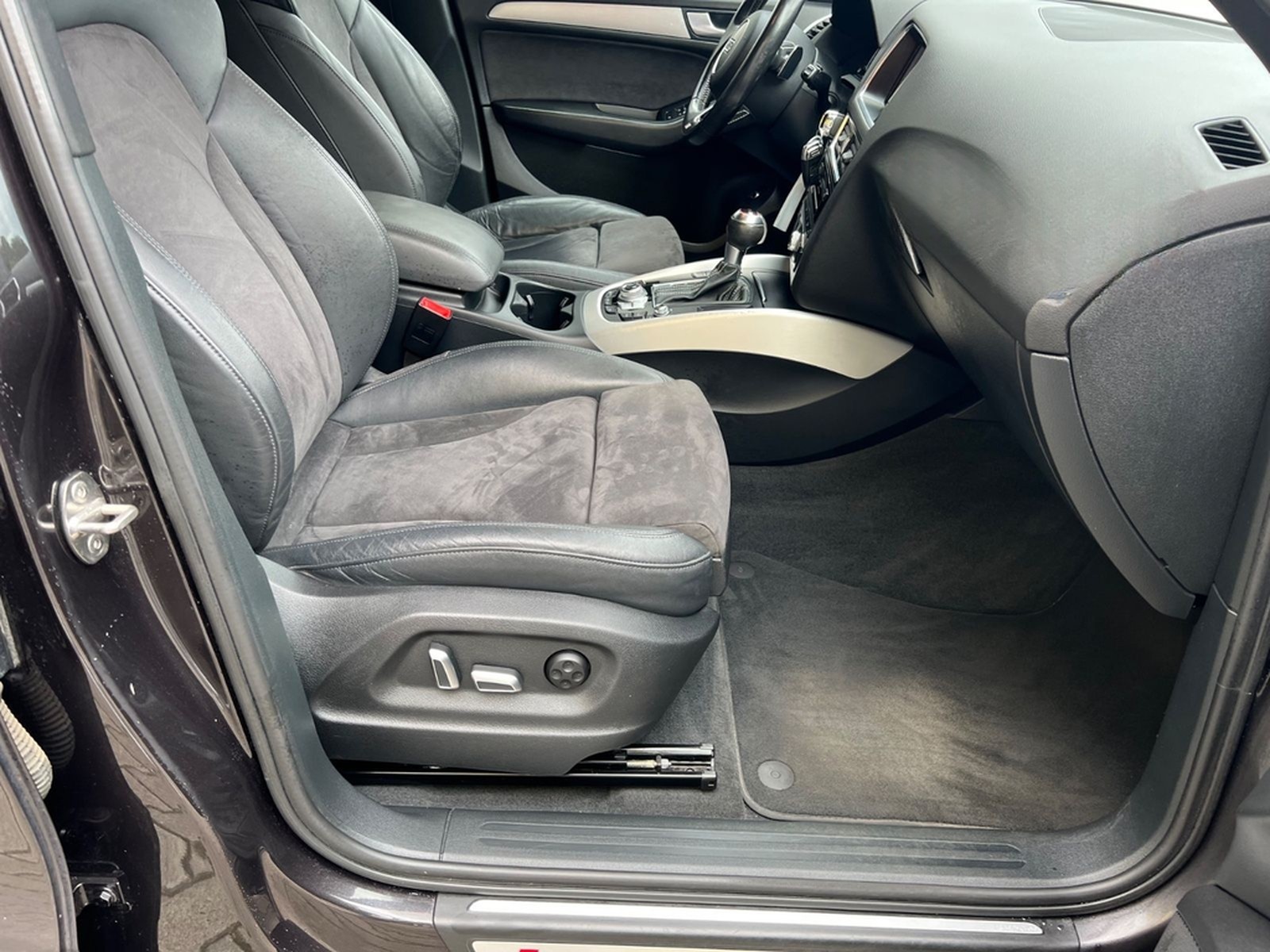 Audi SQ5 3.0 TDI/QUATTRO/AHK/AUTOMATIK/NAVI/BIXENON/ foto 26