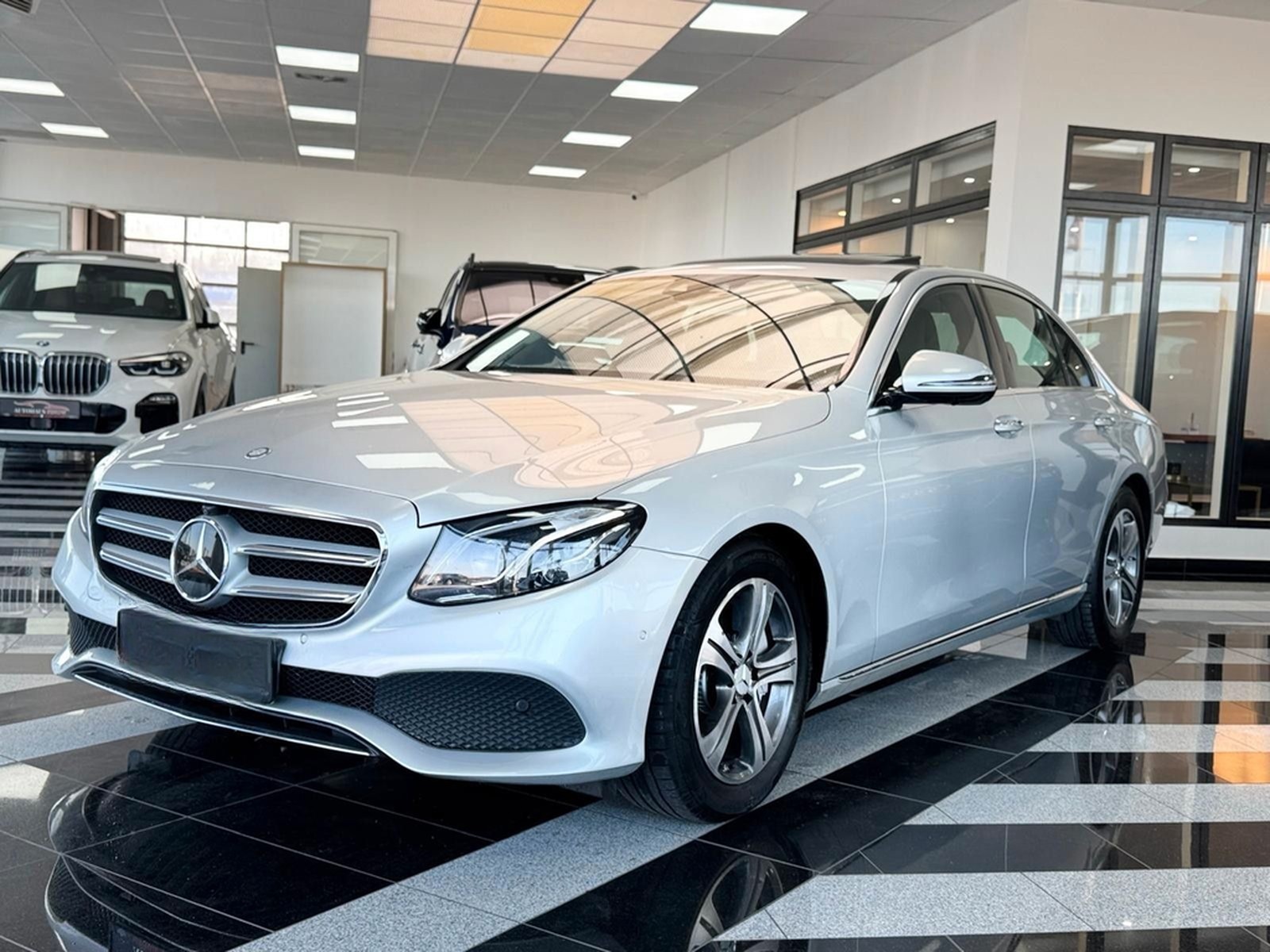 Mercedes-Benz E 350 d Lim."9G-TRONIC"AVANTGARDE"S.DACH"ACC"SHZ foto 4