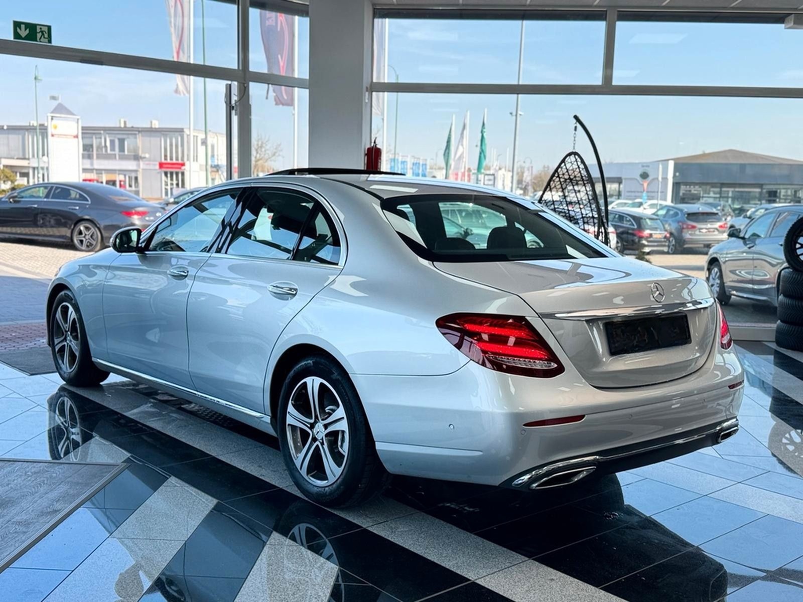 Mercedes-Benz E 350 d Lim."9G-TRONIC"AVANTGARDE"S.DACH"ACC"SHZ foto 7