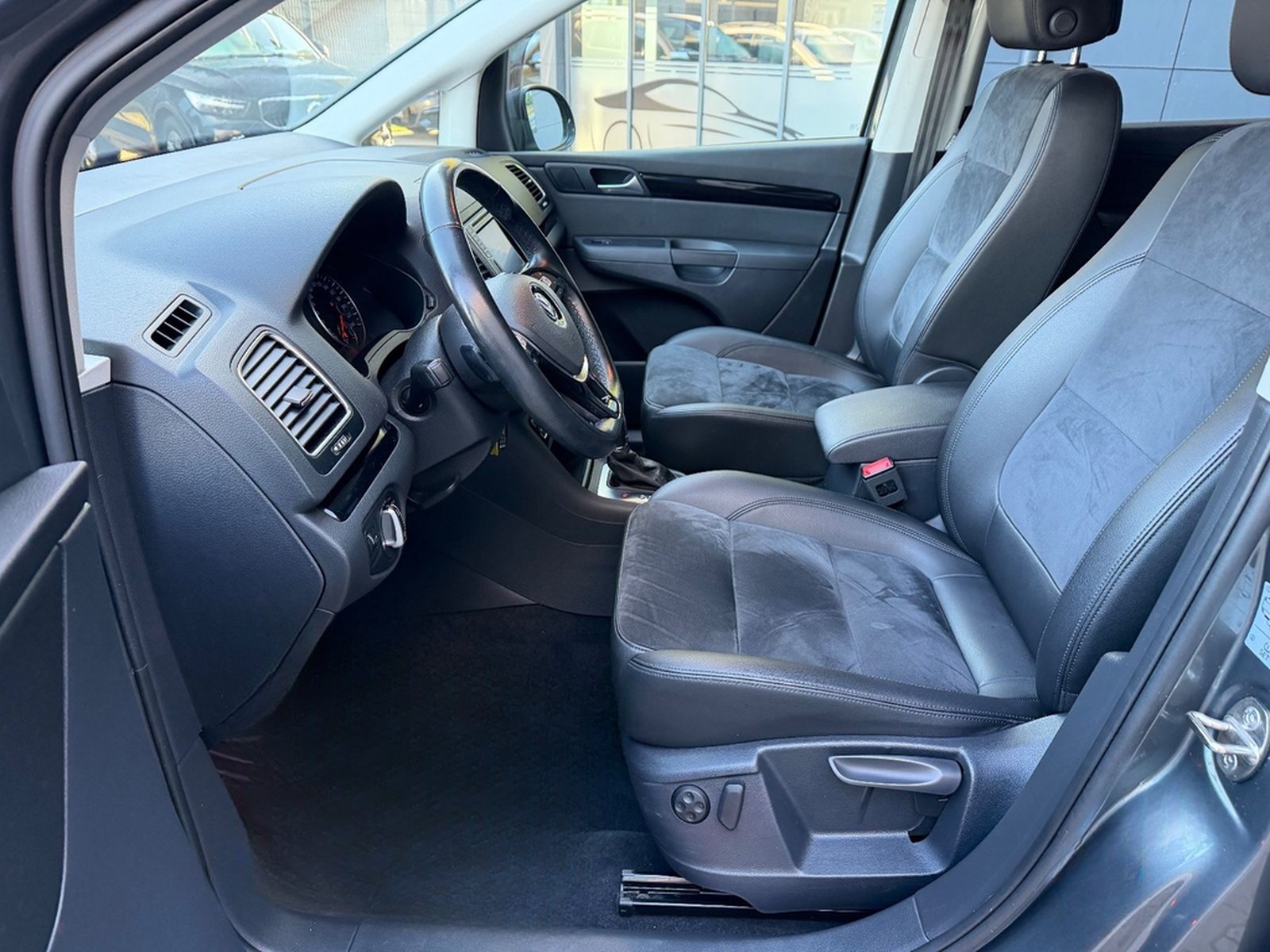 Volkswagen Sharan Highline/AUTOMATIK/XENON/KAMERA/FREISPREC foto 11