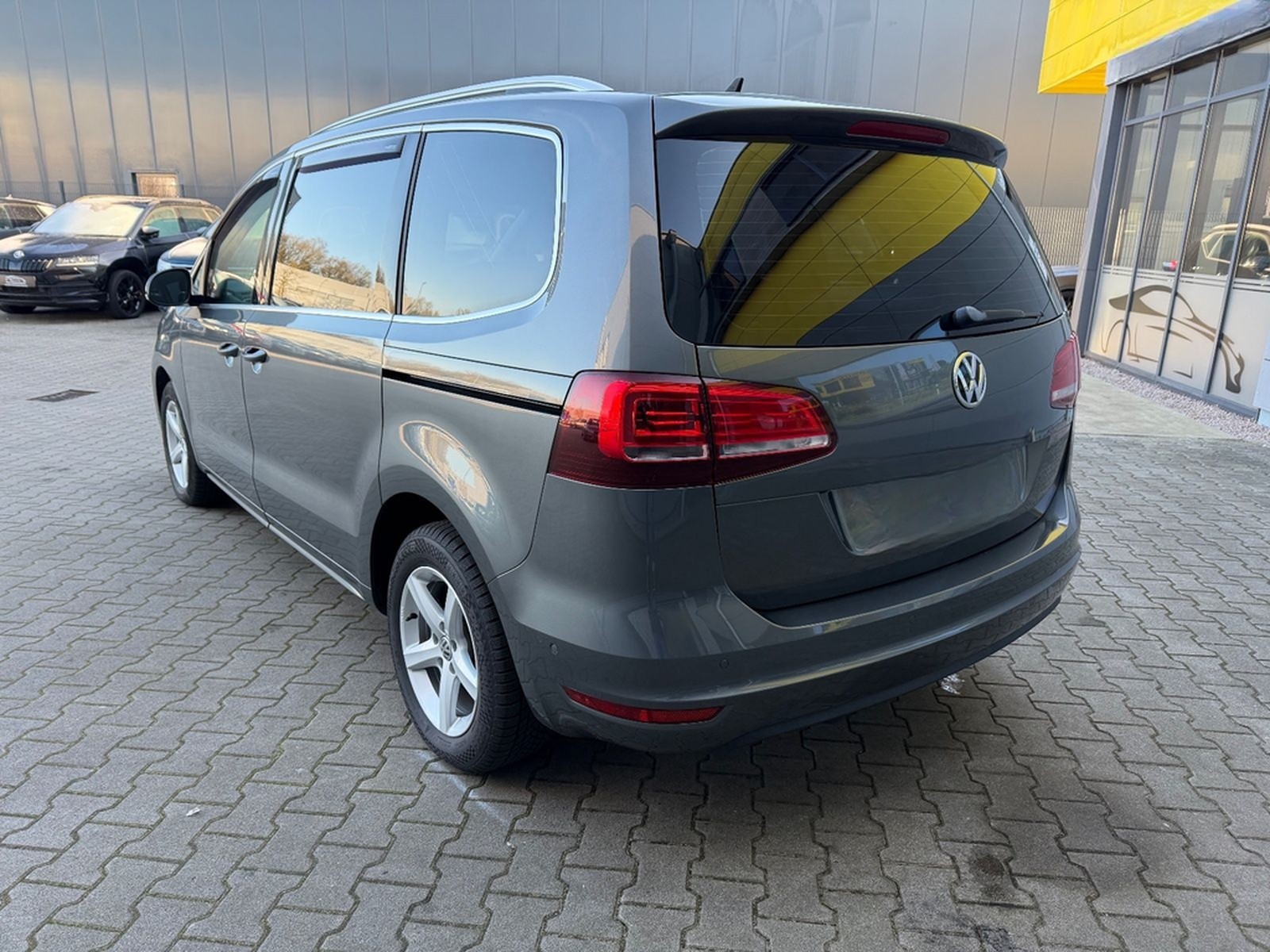 Volkswagen Sharan Highline/AUTOMATIK/XENON/KAMERA/FREISPREC foto 4