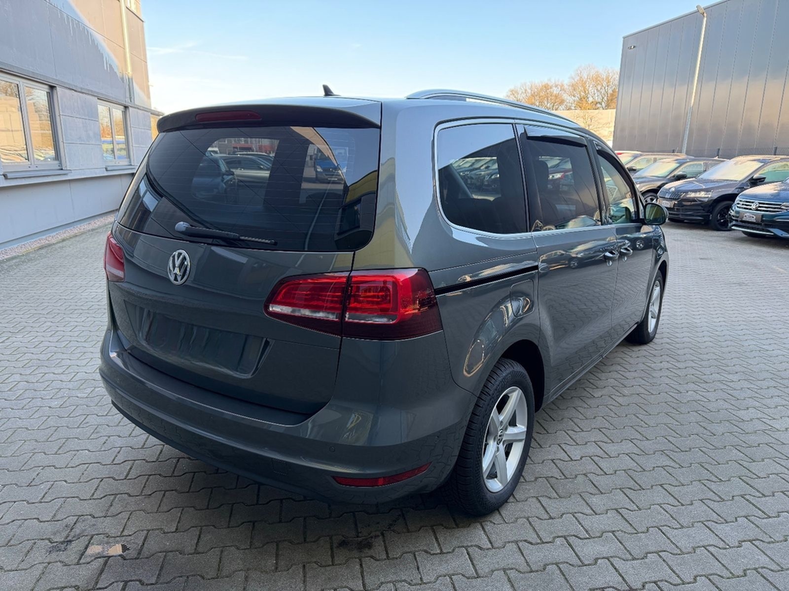 Volkswagen Sharan Highline/AUTOMATIK/XENON/KAMERA/FREISPREC foto 6