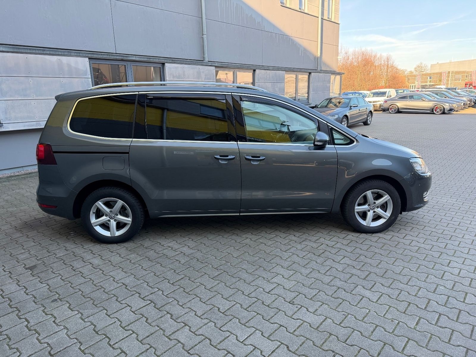 Volkswagen Sharan Highline/AUTOMATIK/XENON/KAMERA/FREISPREC foto 7