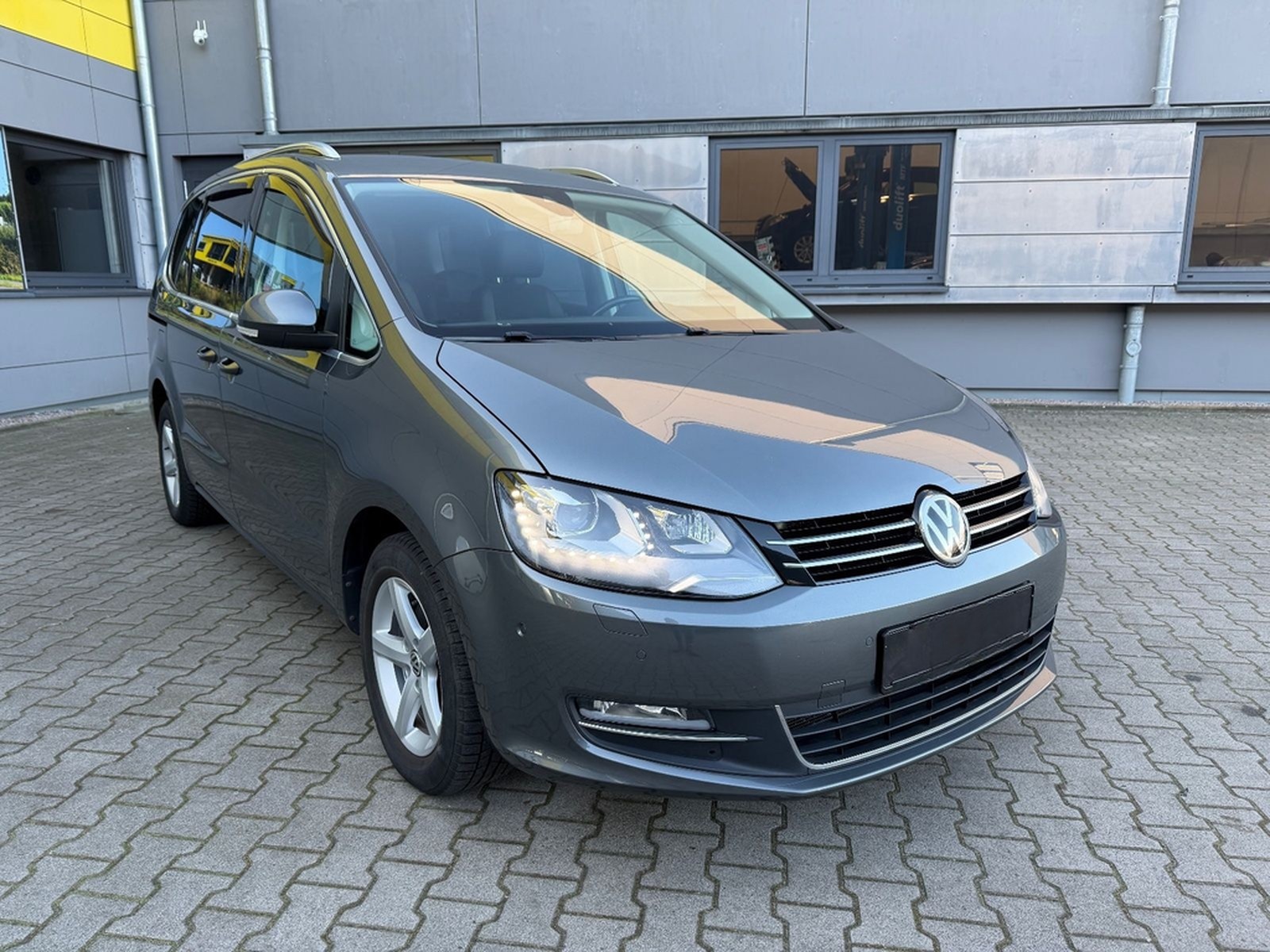 Volkswagen Sharan Highline/AUTOMATIK/XENON/KAMERA/FREISPREC foto 8