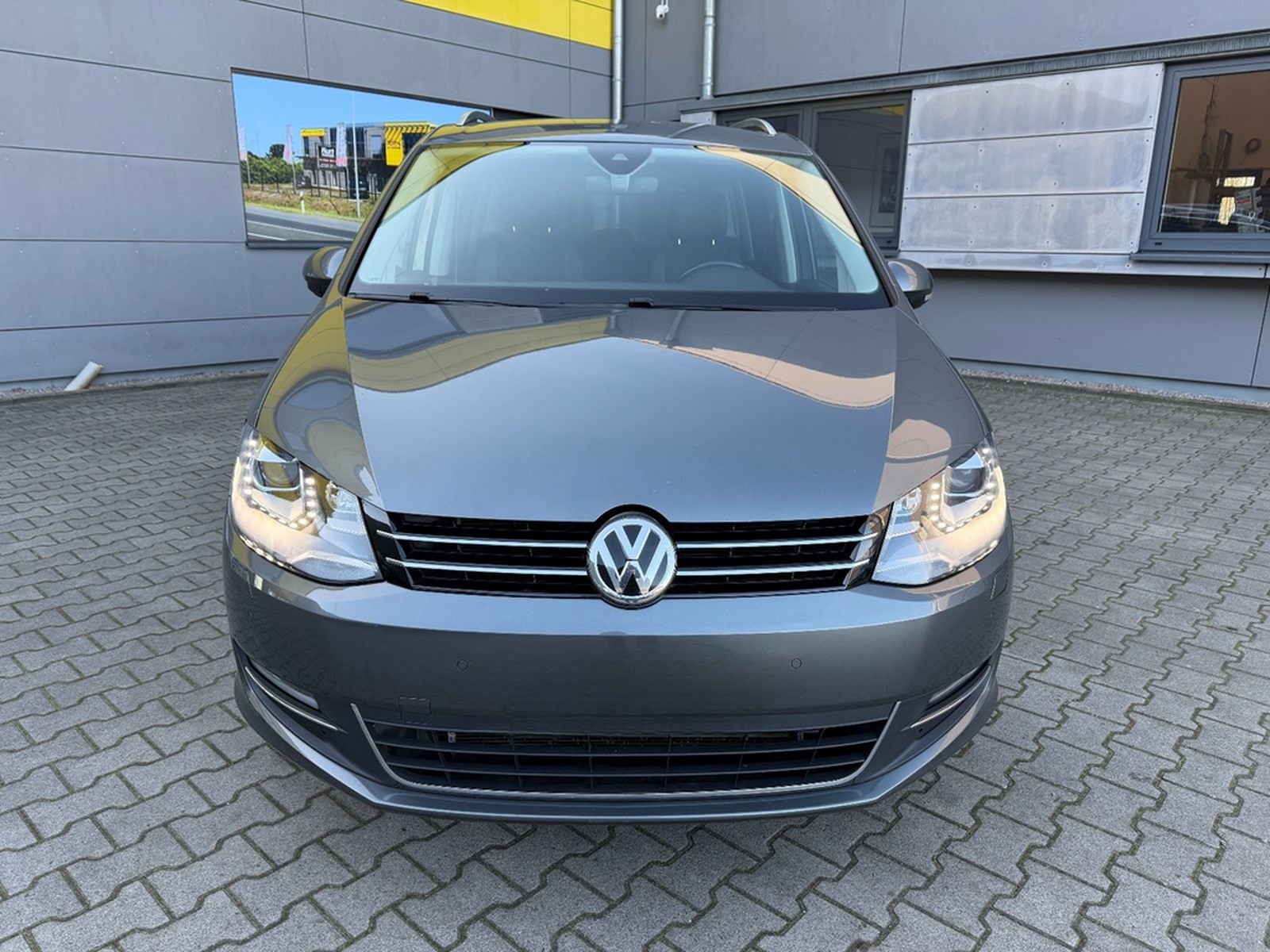 Volkswagen Sharan Highline/AUTOMATIK/XENON/KAMERA/FREISPREC foto 9