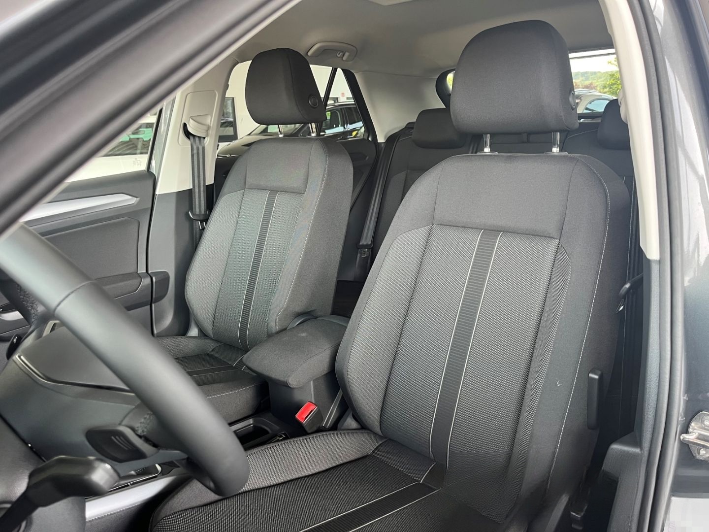 Volkswagen T-Roc Prime 1.5 TSI Navi Keyless LED Kamera ACC  foto 11