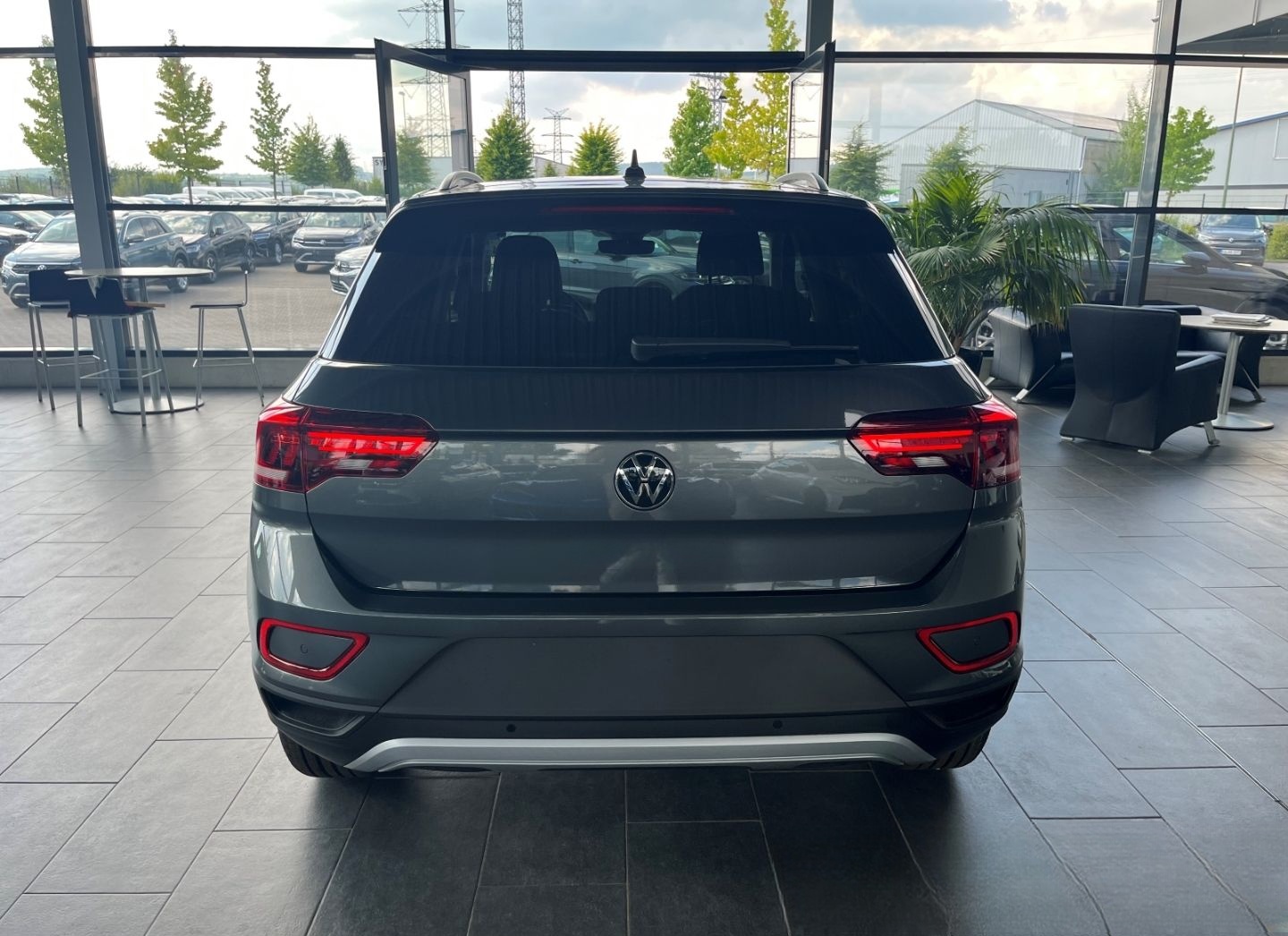 Volkswagen T-Roc Prime 1.5 TSI Navi Keyless LED Kamera ACC  foto 5