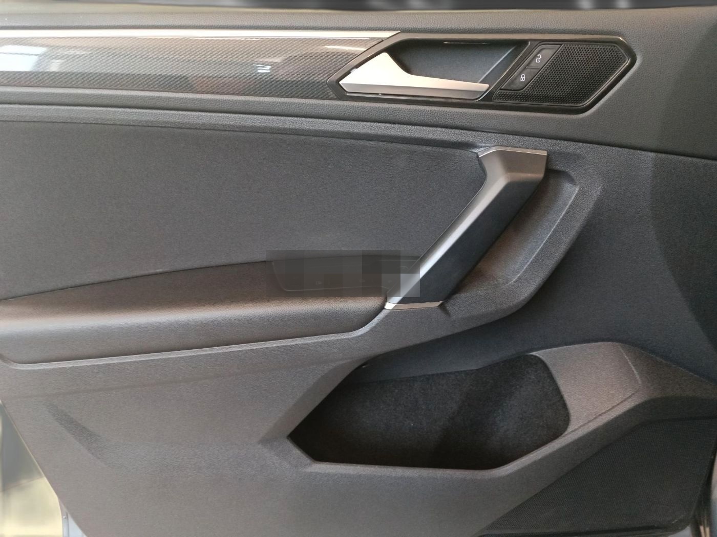 Volkswagen Tiguan 2.0 TDI Highline 4 Motion DSG LED*Navi*AC foto 16