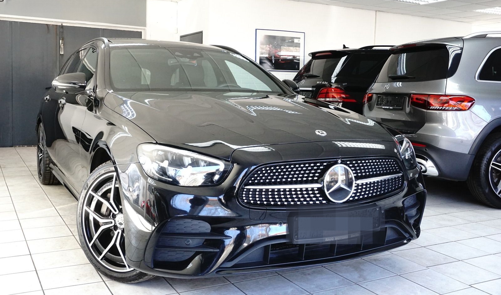 Mercedes-Benz E 400 d 4M AMG NIGHT 360° HUD PANO LÜFTG BURMESS