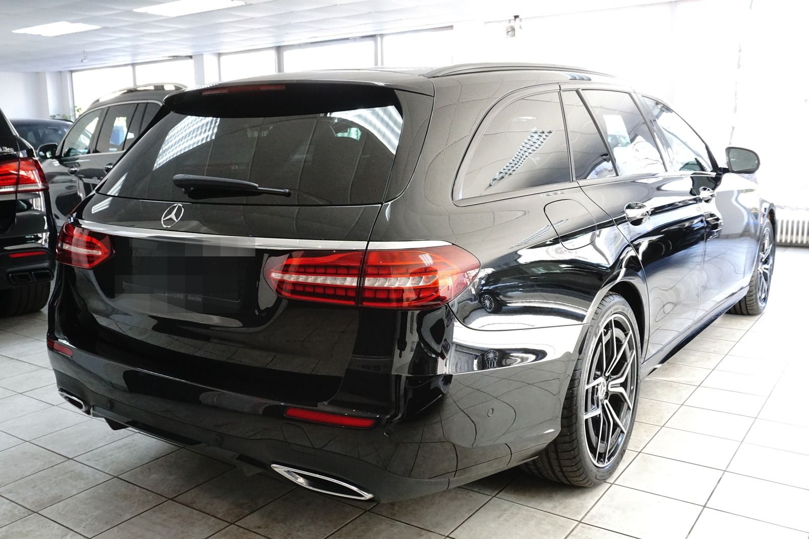 Mercedes-Benz E 400 d 4M AMG NIGHT 360° HUD PANO LÜFTG BURMESS foto 5