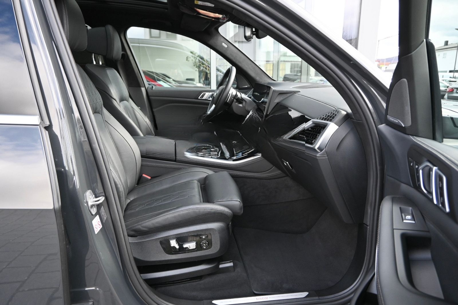 BMW X5 xDr30d °UVP 125.440€°MASSAGE°LUFT°STHZG°TRITT foto 12