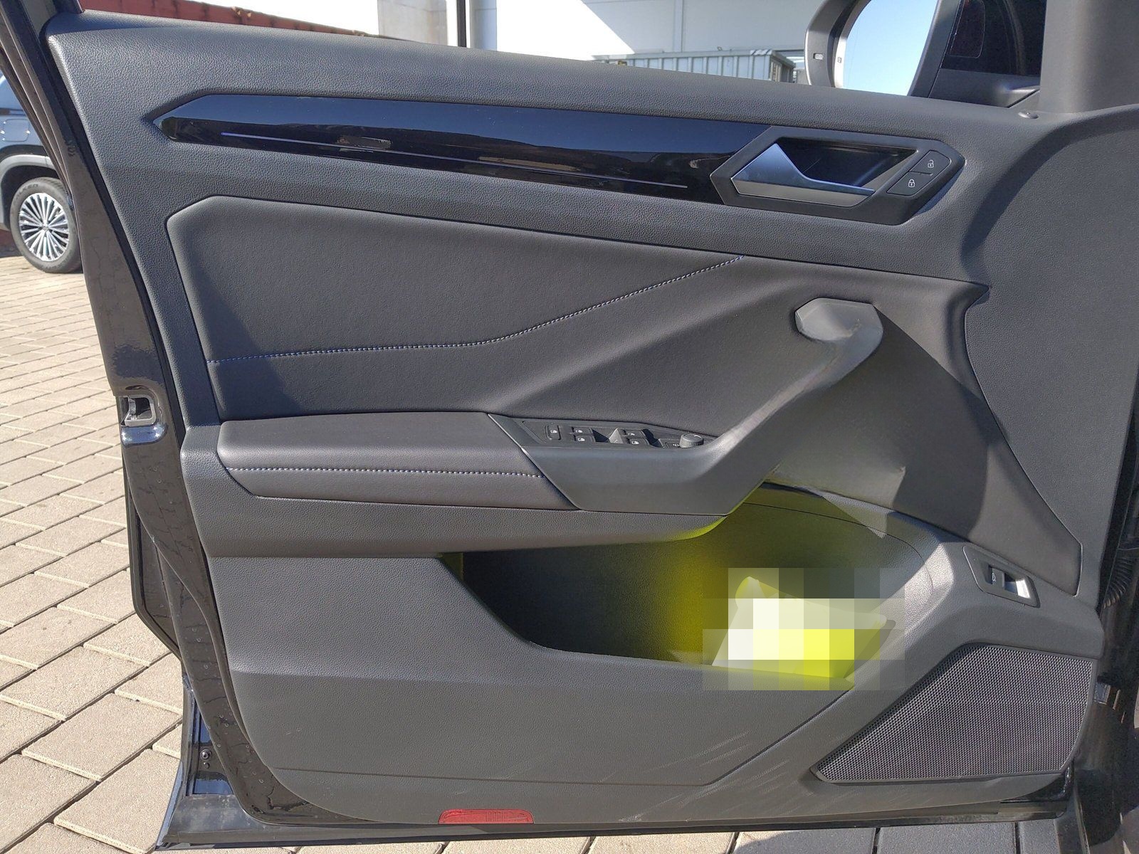 Volkswagen T-Roc R *Sonderleasing* AKRAPOVIC AHK Pano DCC foto 16