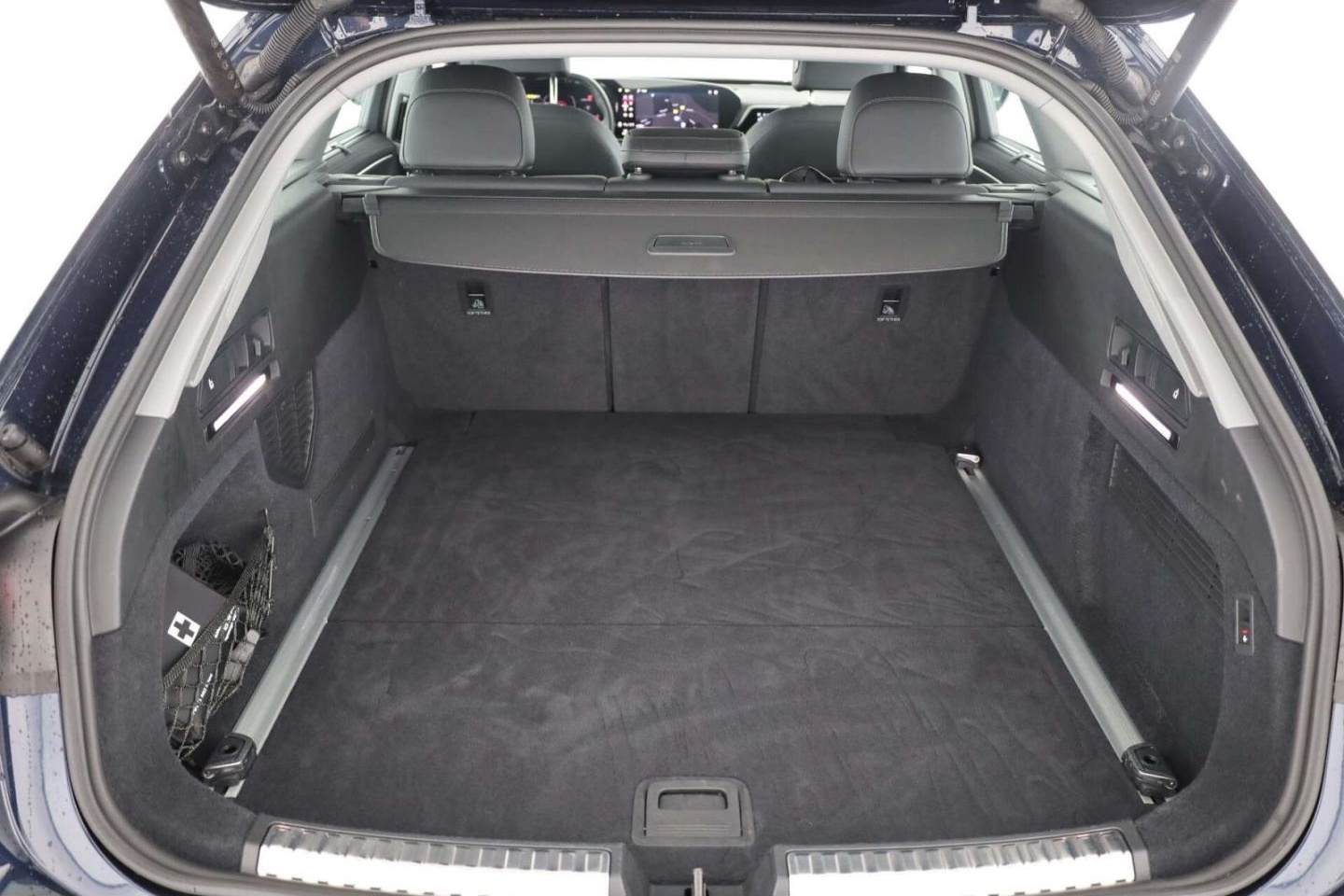 Audi A6 Avant TDI quattro AHK/P-Dach/Bei.Dis/360/19'' foto 12