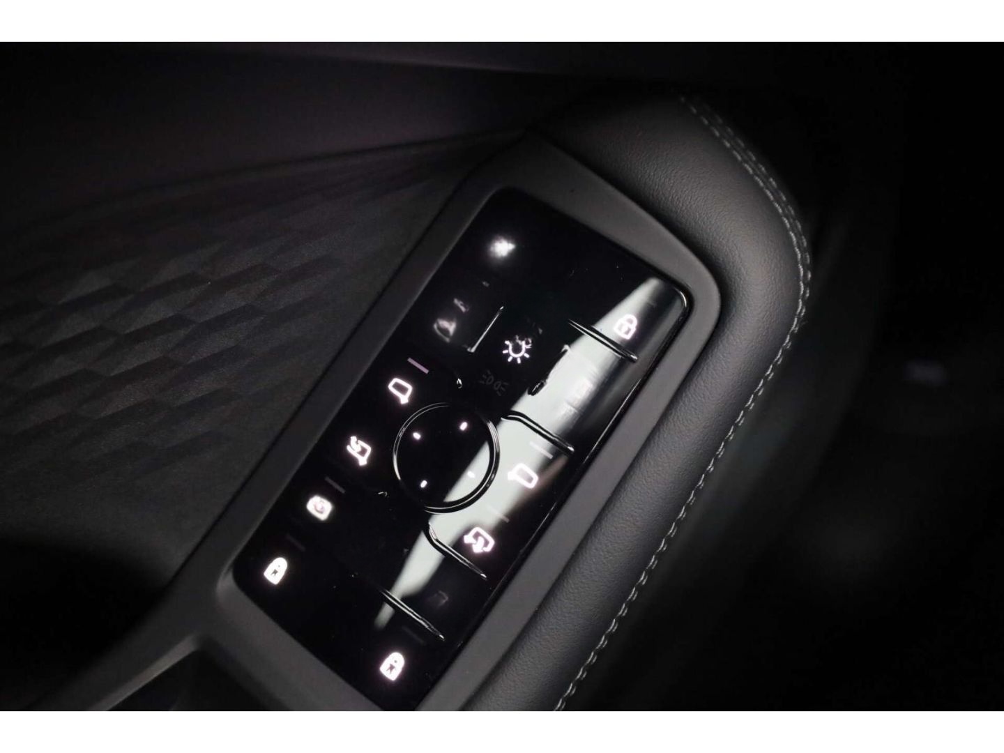 Audi A6 Avant TDI quattro AHK/P-Dach/Bei.Dis/360/19'' foto 21