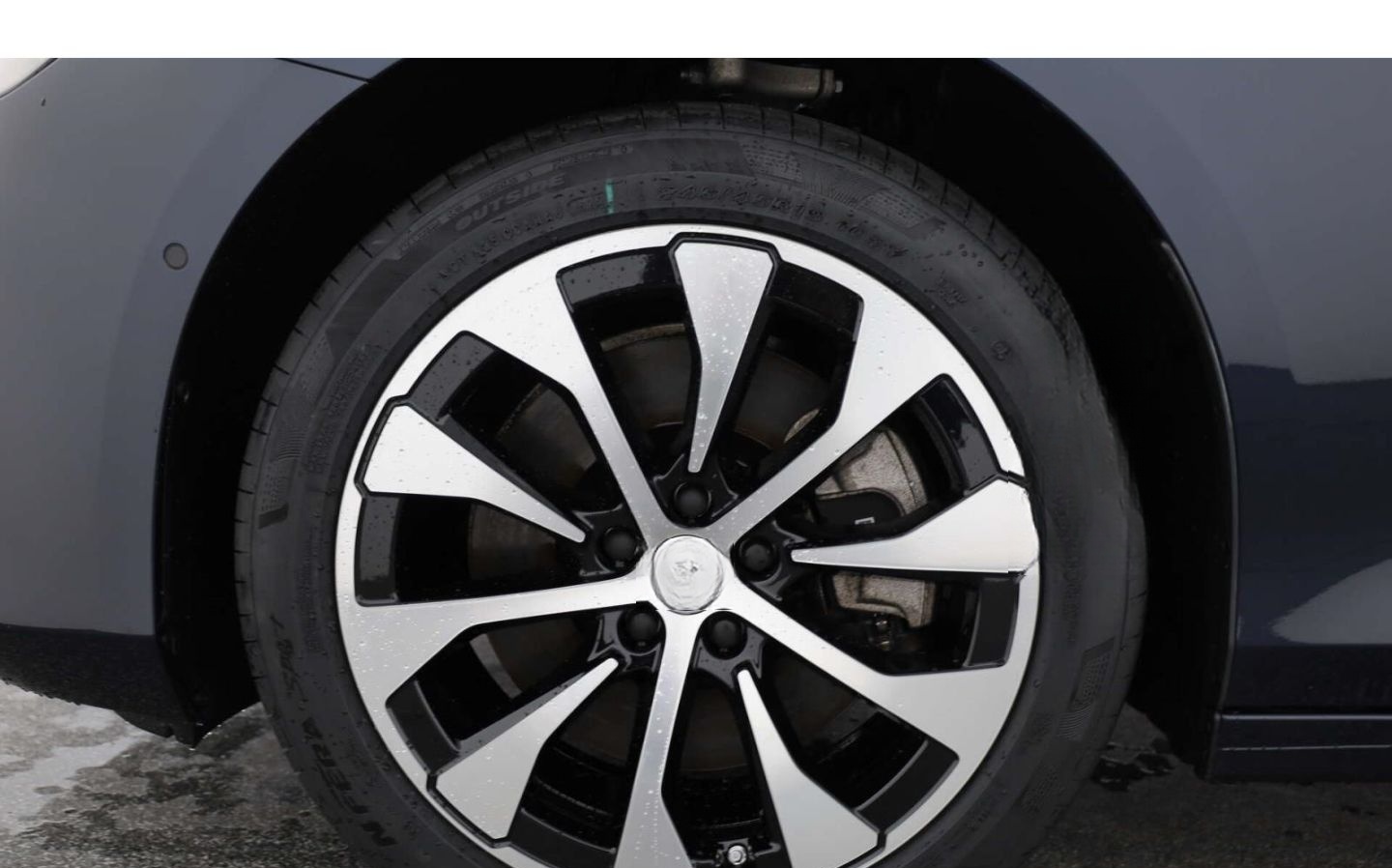 Audi A6 Avant TDI quattro AHK/P-Dach/Bei.Dis/360/19'' foto 8