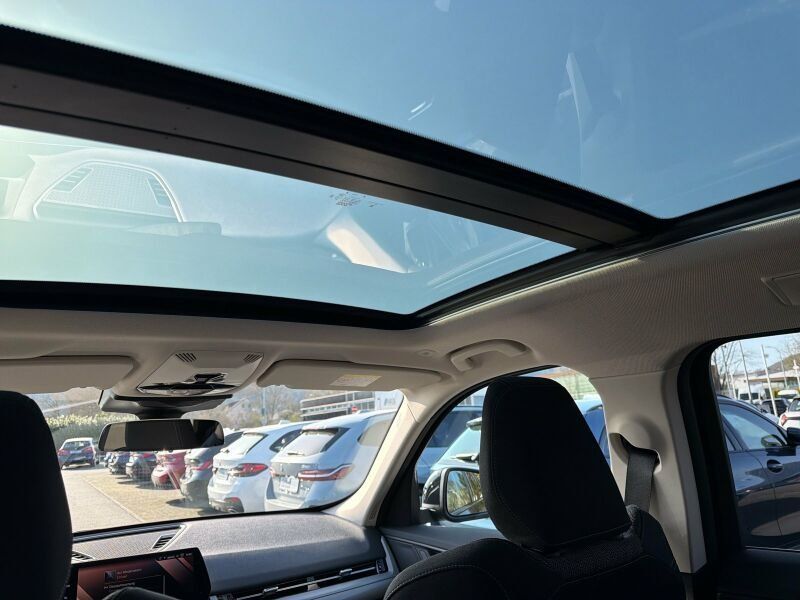 BMW iX1 eDrive20 *AHK.PGSD.HUD.SPORTSITZE.ACC* foto 14