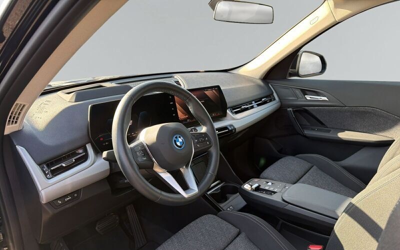 BMW iX1 eDrive20 *AHK.PGSD.HUD.SPORTSITZE.ACC* foto 8