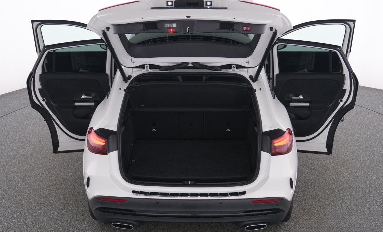 Mercedes-Benz GLA 200 AMG+Pano+Night+LED+19+KeyG+EHeck+RFK+PTS foto 14
