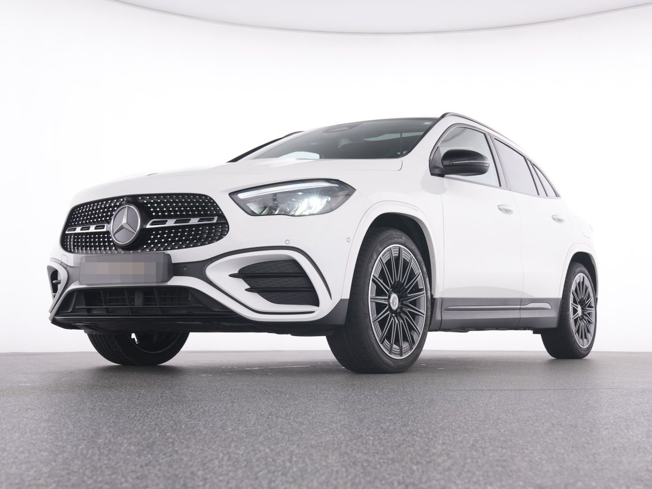 Mercedes-Benz GLA 200 AMG+Pano+Night+LED+19+KeyG+EHeck+RFK+PTS foto 7