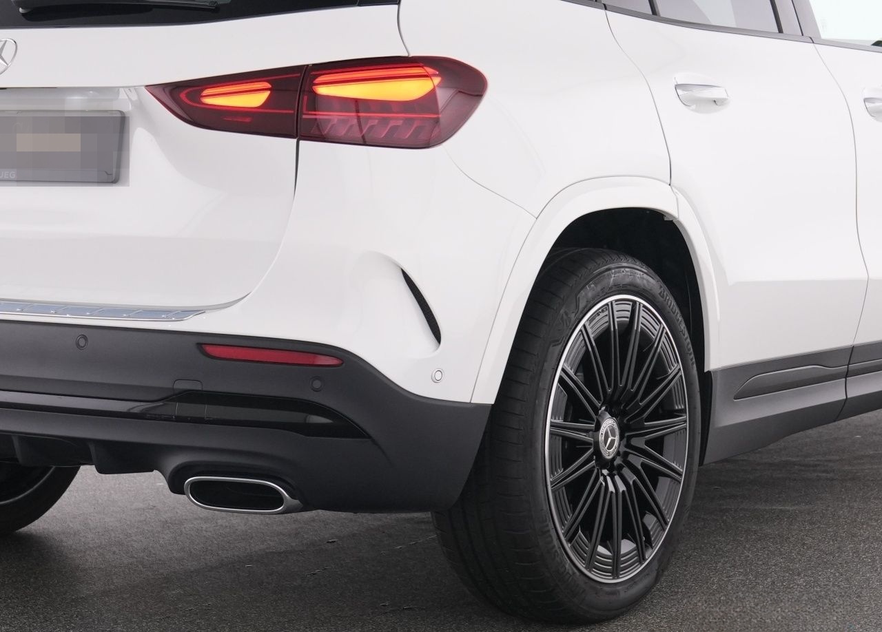 Mercedes-Benz GLA 200 AMG+Pano+Night+LED+19+KeyG+EHeck+RFK+PTS foto 10