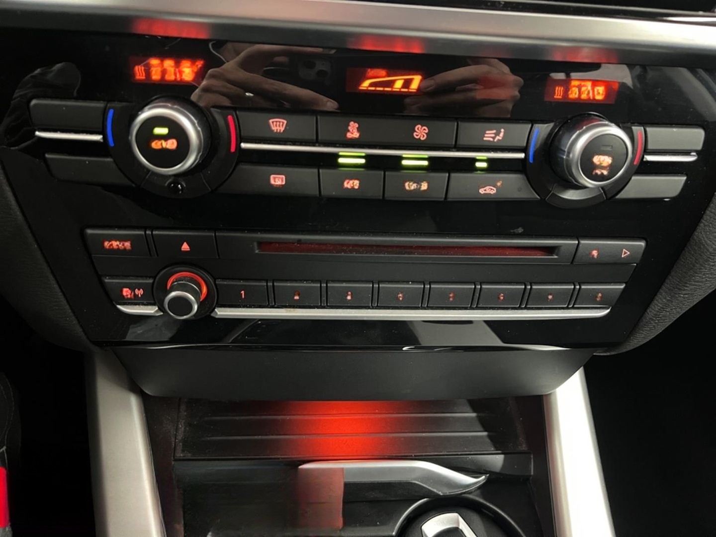 BMW X3 2.0d xDrive AB 290EUR AHK 1.HAND NAVI HK PDC foto 26