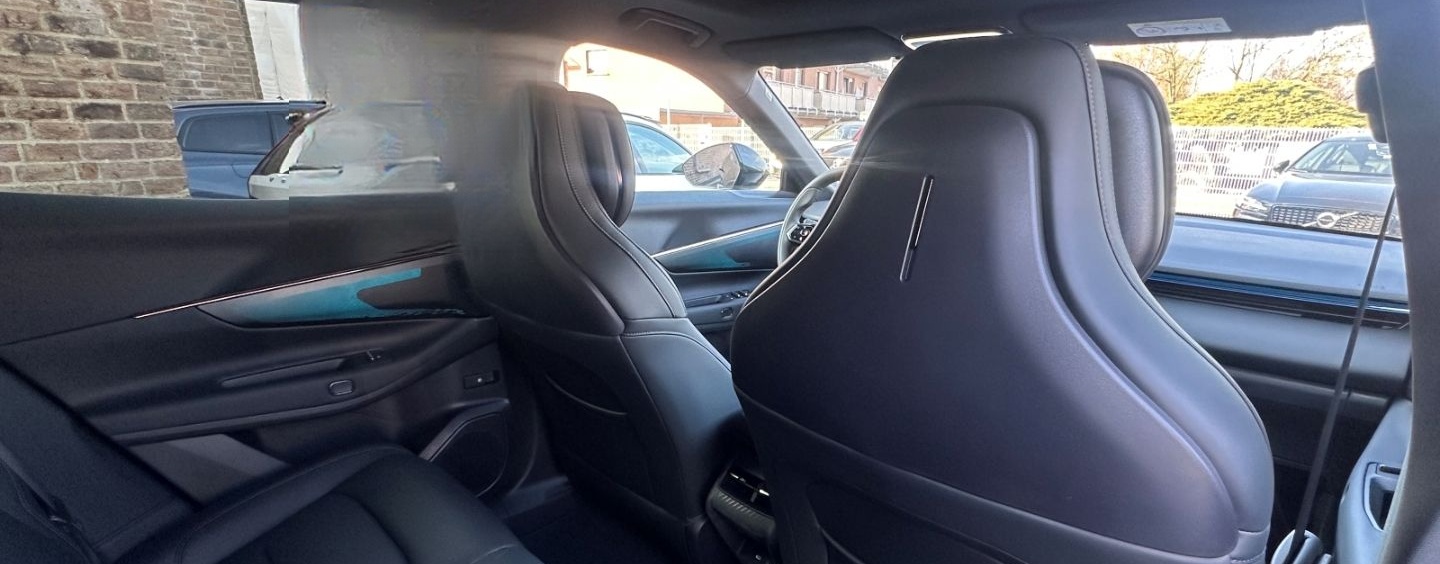 Lynk&Co 08 Core 1.5 T PHEV 257 KW El. Panodach Navi Lede foto 19