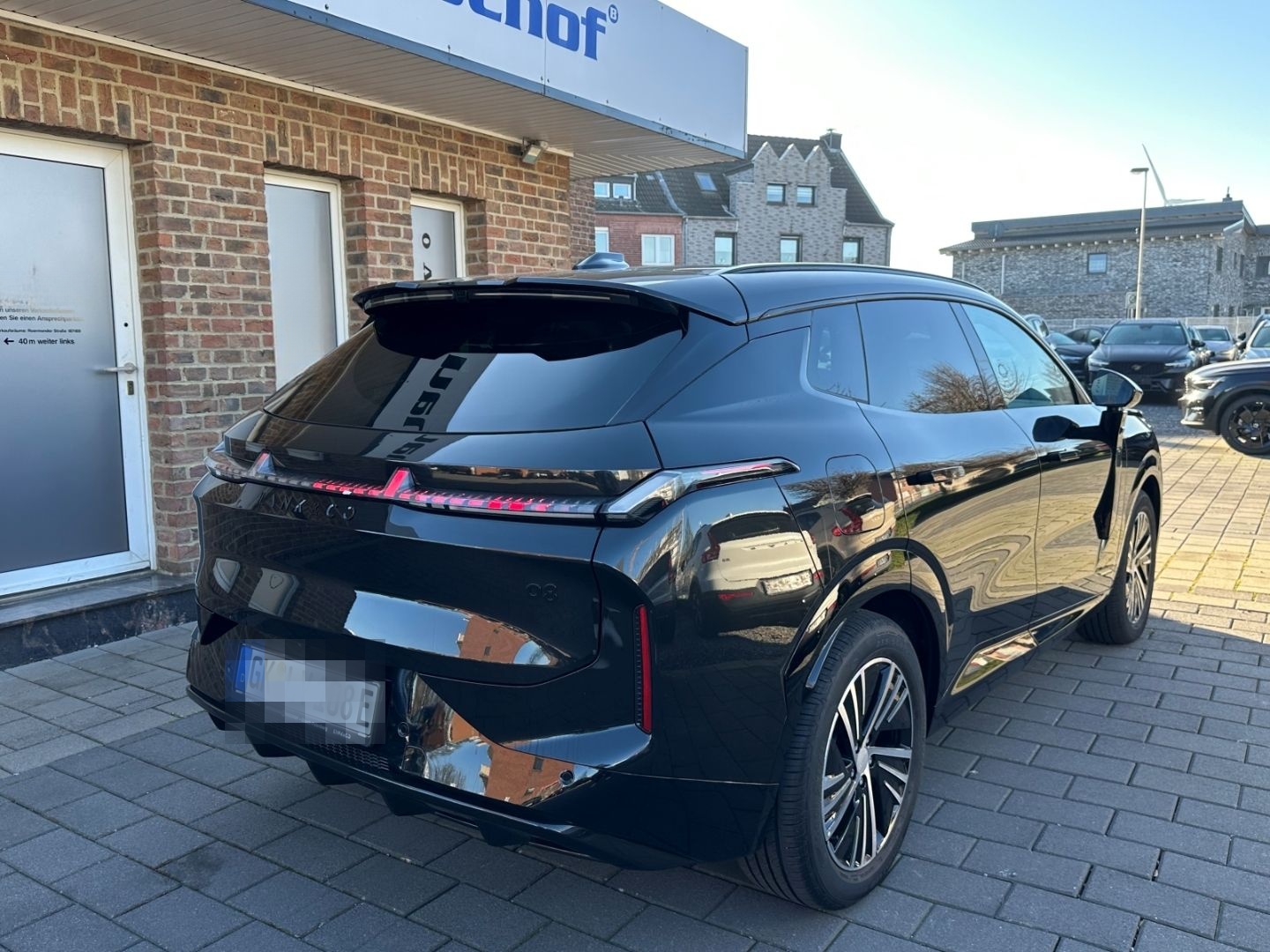 Lynk&Co 08 Core 1.5 T PHEV 257 KW El. Panodach Navi Lede foto 4