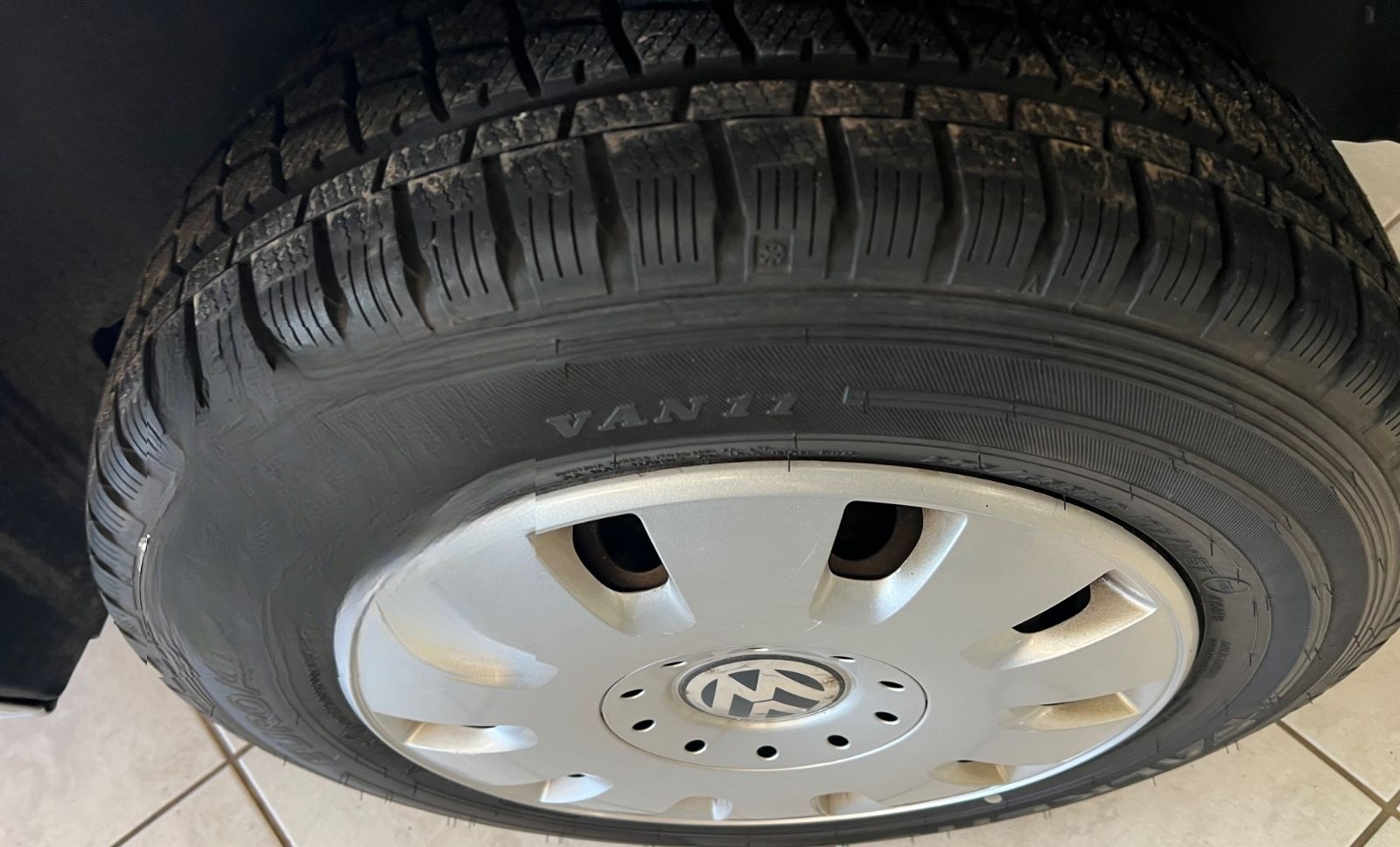 Volkswagen T5 Caravelle 2,0 lang 9xSitzer Standhz.  AHK EU5 foto 11