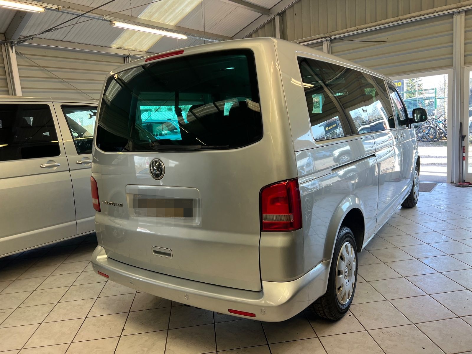 Volkswagen T5 Caravelle 2,0 lang 9xSitzer Standhz.  AHK EU5 foto 7