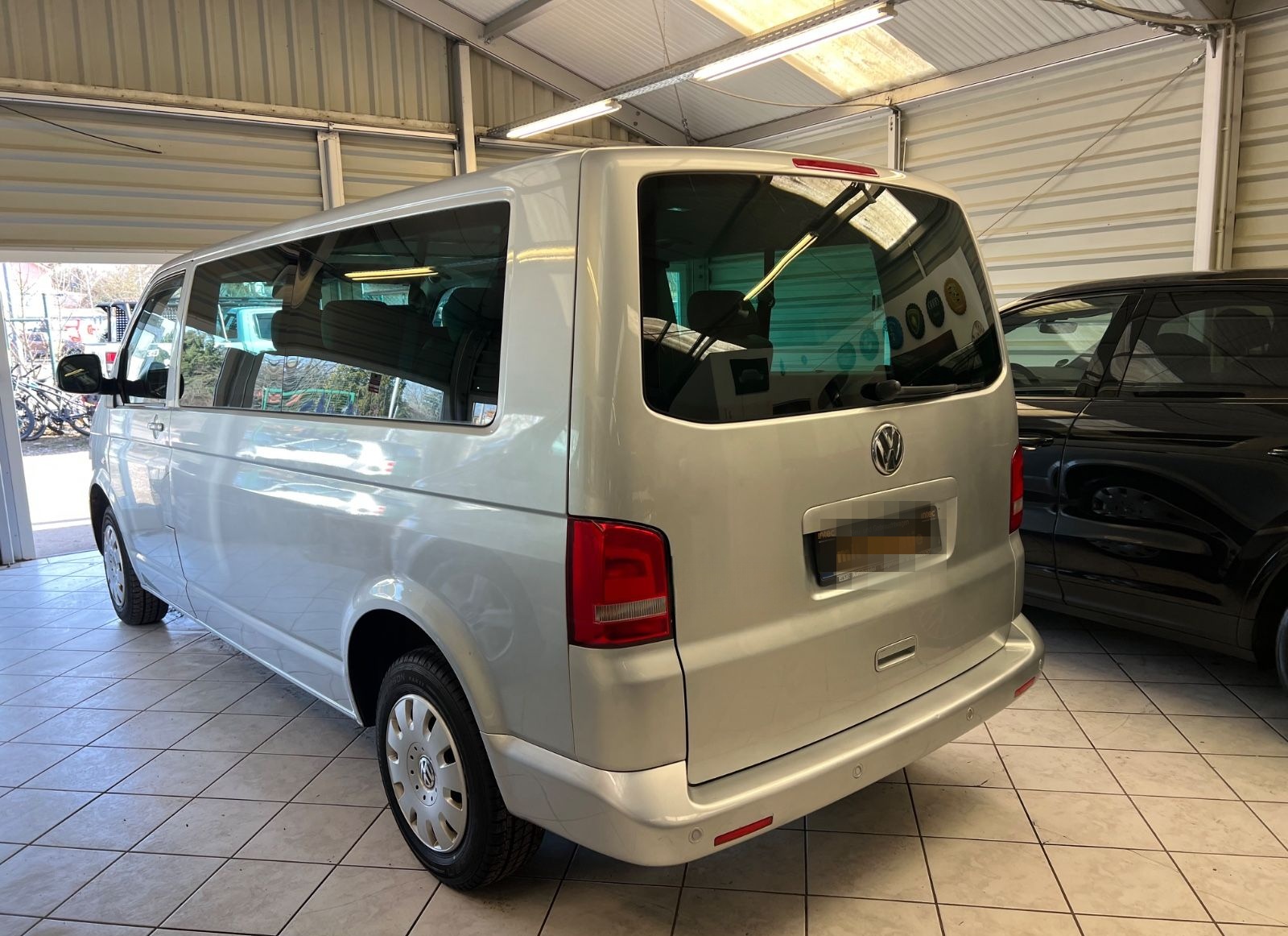 Volkswagen T5 Caravelle 2,0 lang 9xSitzer Standhz.  AHK EU5 foto 10