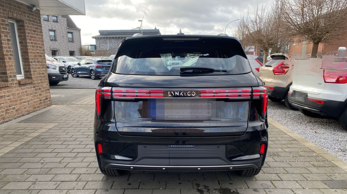 Lynk&Co 01 Core 1.5 TD PHEV 206 kW Navi Digitales Cockpi foto 5