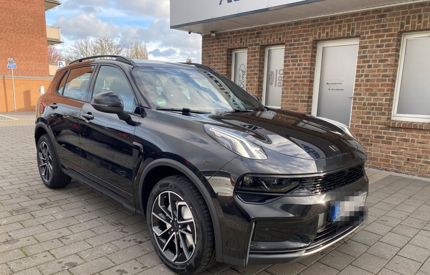 Lynk&Co 01 Core 1.5 TD PHEV 206 kW Navi Digitales Cockpi foto 8