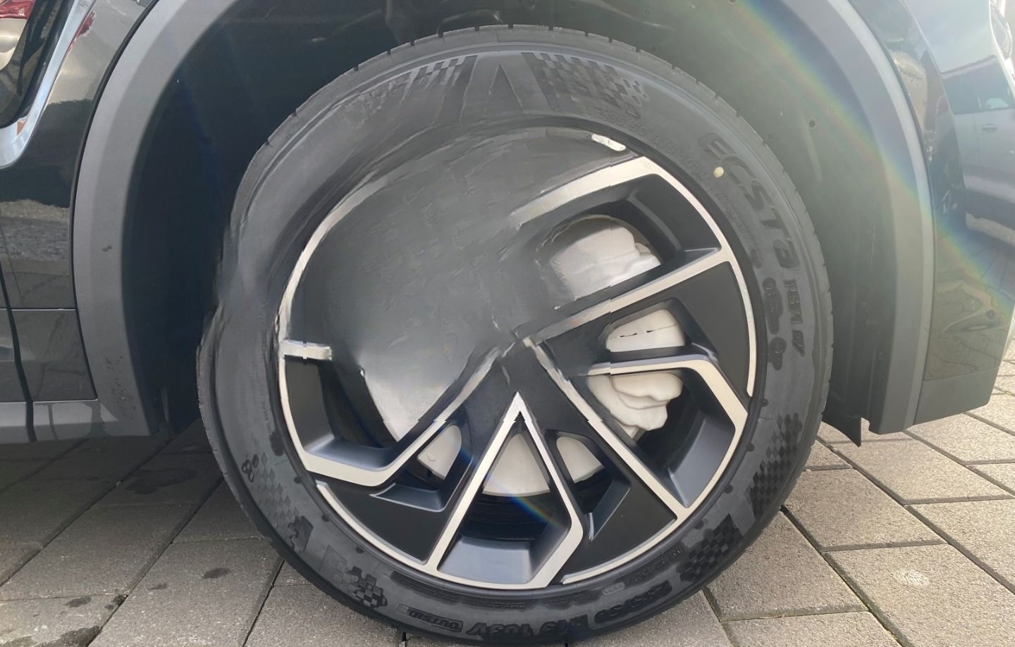 Lynk&Co 01 Core 1.5 TD PHEV 206 kW Navi Digitales Cockpi foto 9