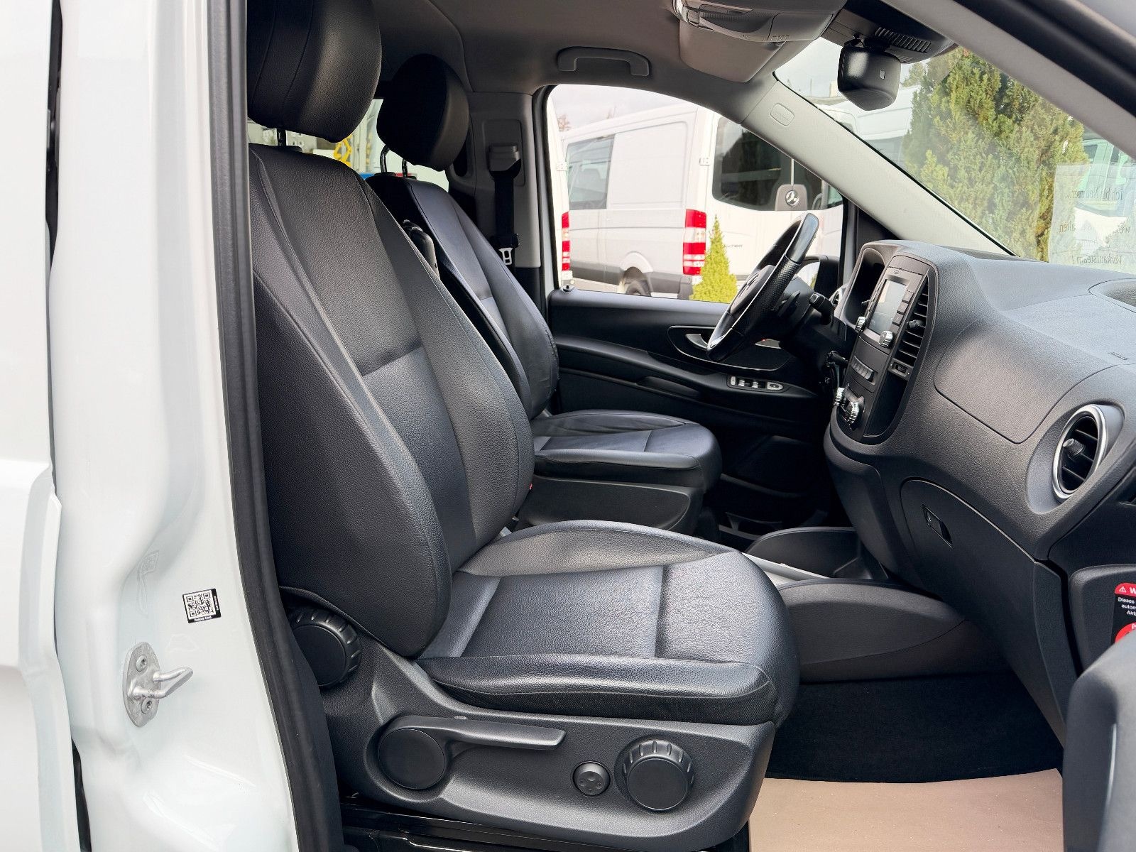 Mercedes-Benz Vito Tourer 116CDI Edition LANG 7-Sitze LED foto 13