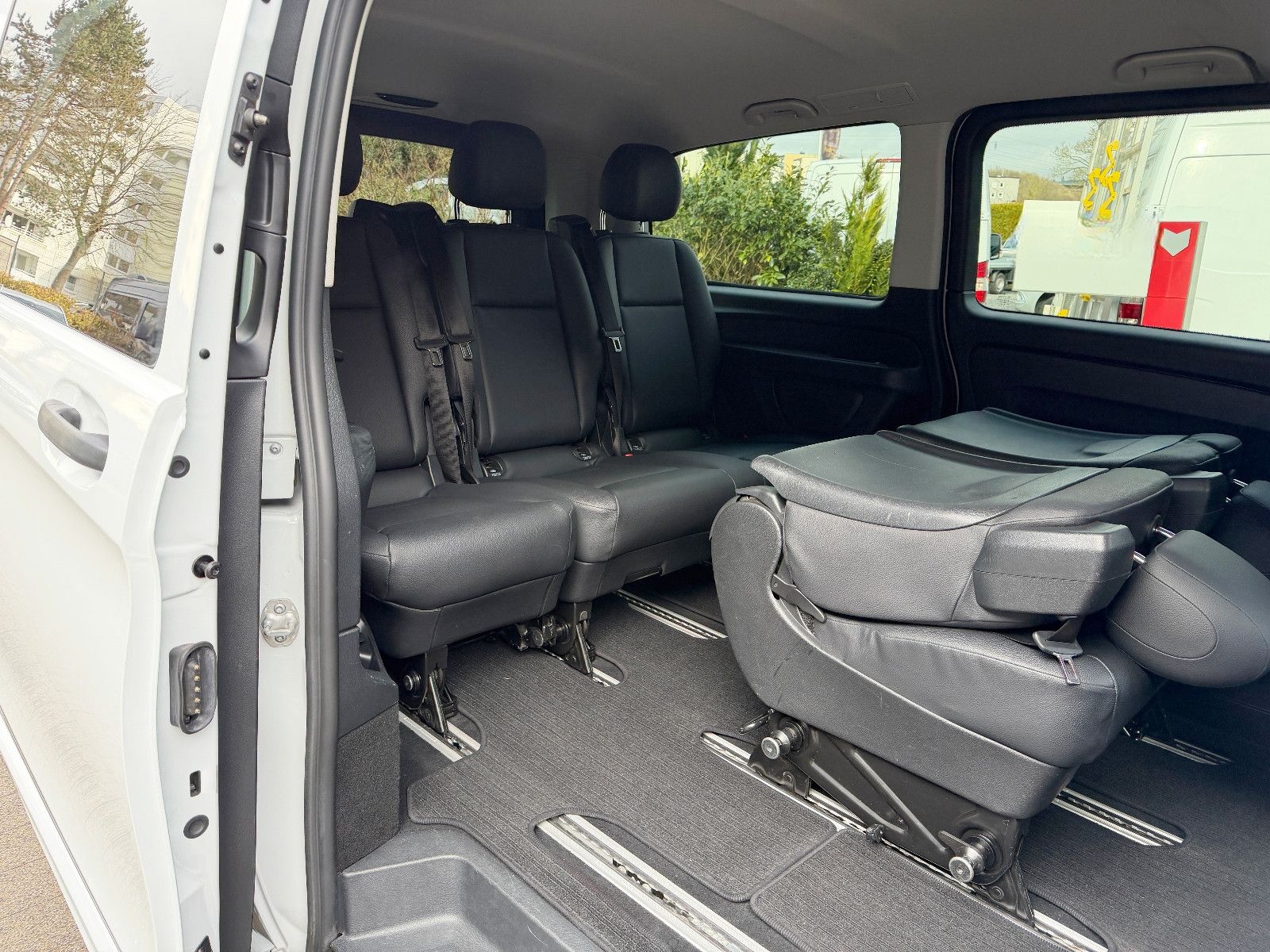 Mercedes-Benz Vito Tourer 116CDI Edition LANG 7-Sitze LED foto 16