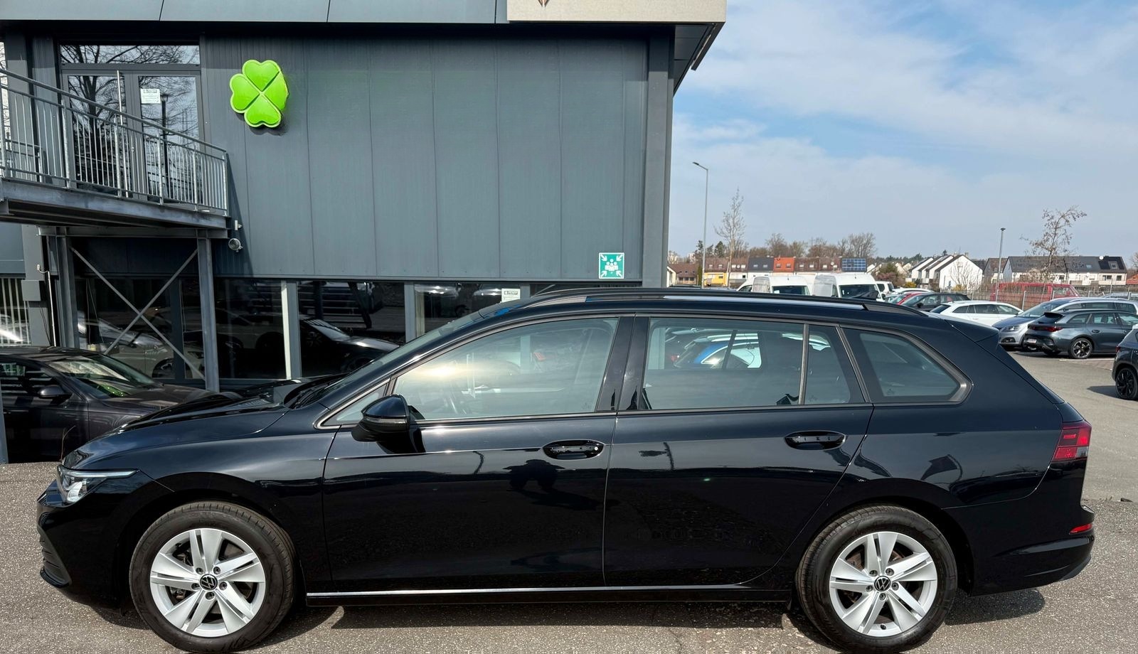 Volkswagen Golf Var. 2.0 TDI DSG LED+ AHK ACC PDC NAVI SHZ foto 4